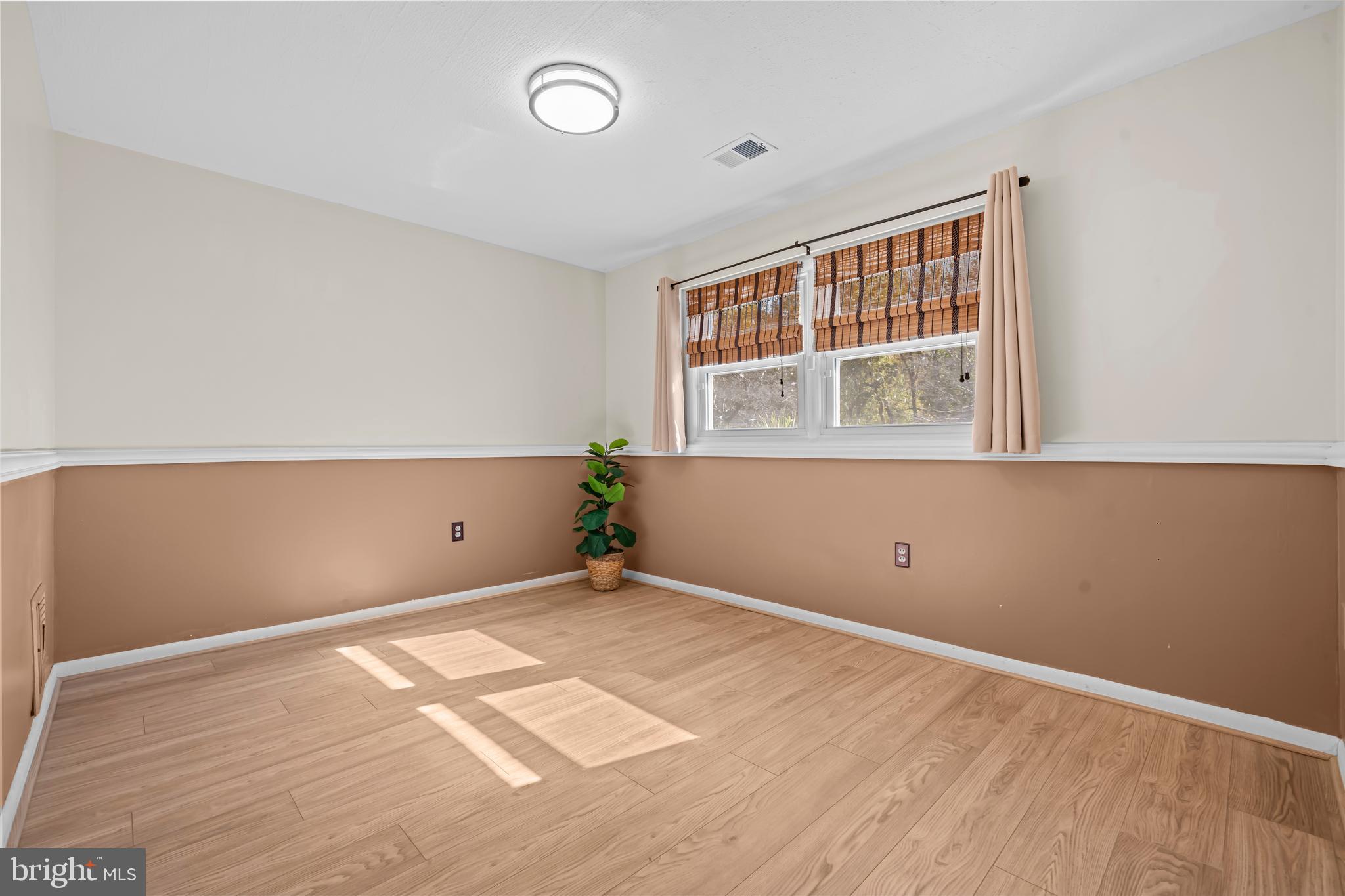 DANIA HILLS - Residential