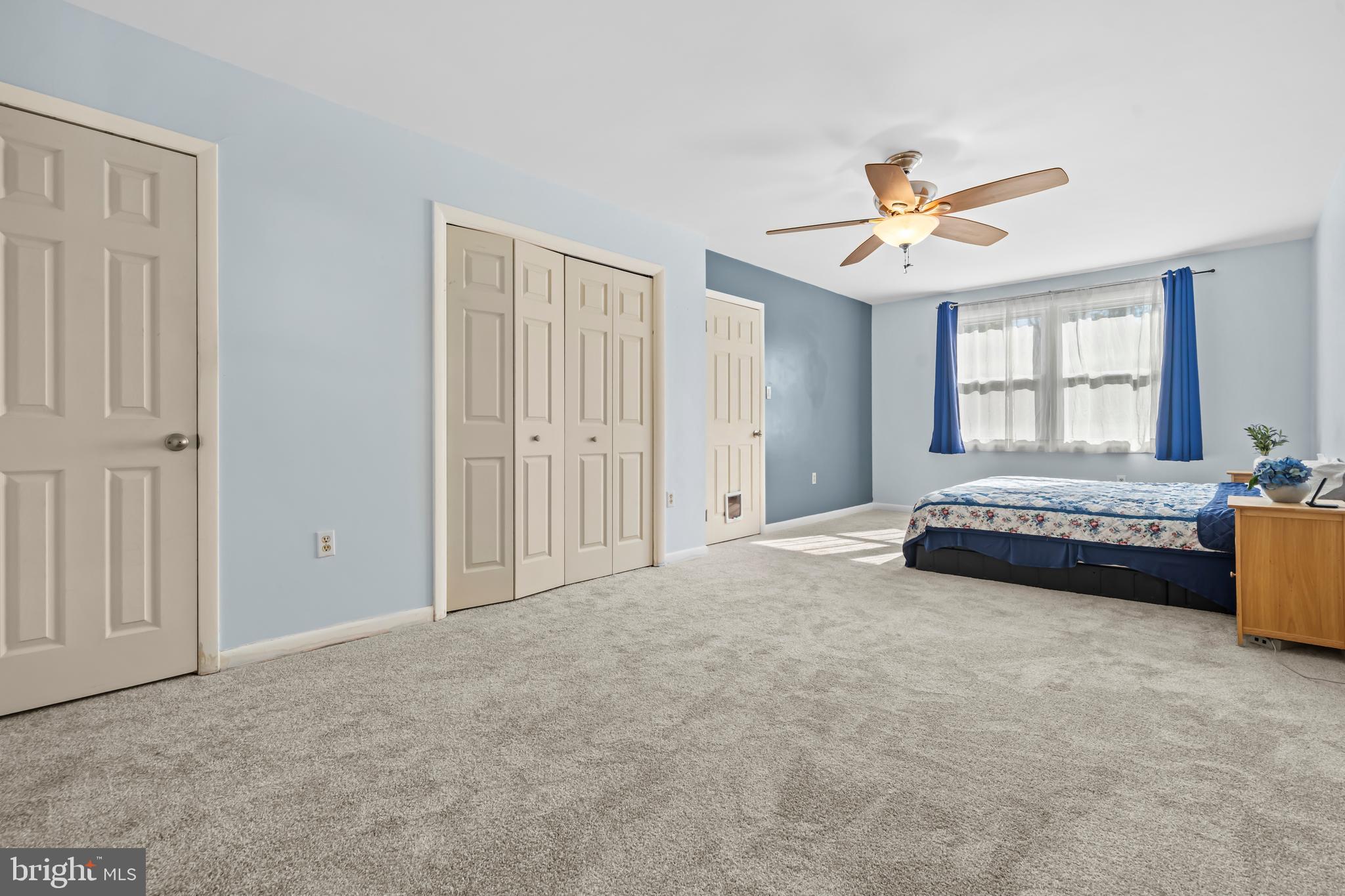 DANIA HILLS - Residential