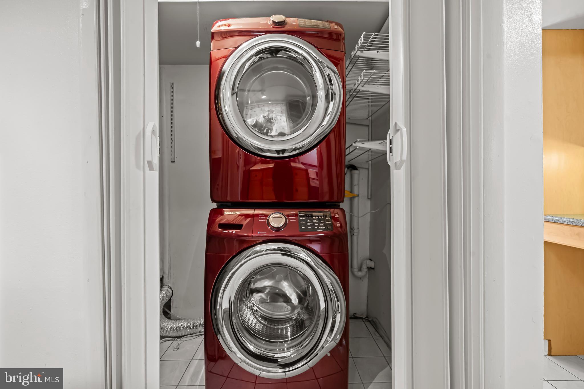 DANIA HILLS - Residential