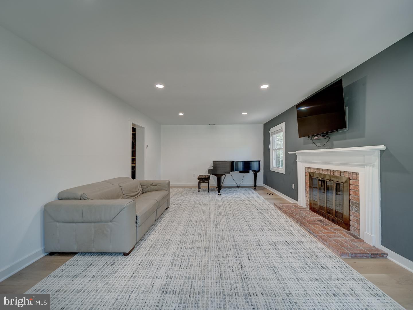 CROFTON PARK - Residential Lease