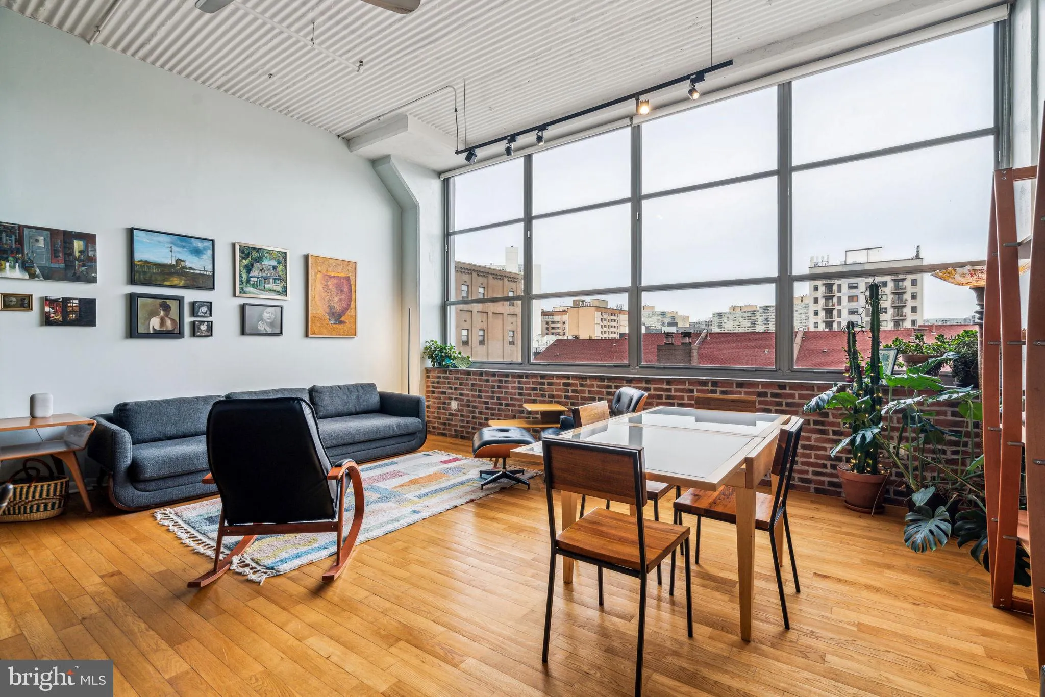 Philadelphia, Pennsylvania 19103, United States, 2 Bedrooms Bedrooms, ,2 BathroomsBathrooms,Residential,Active,8455