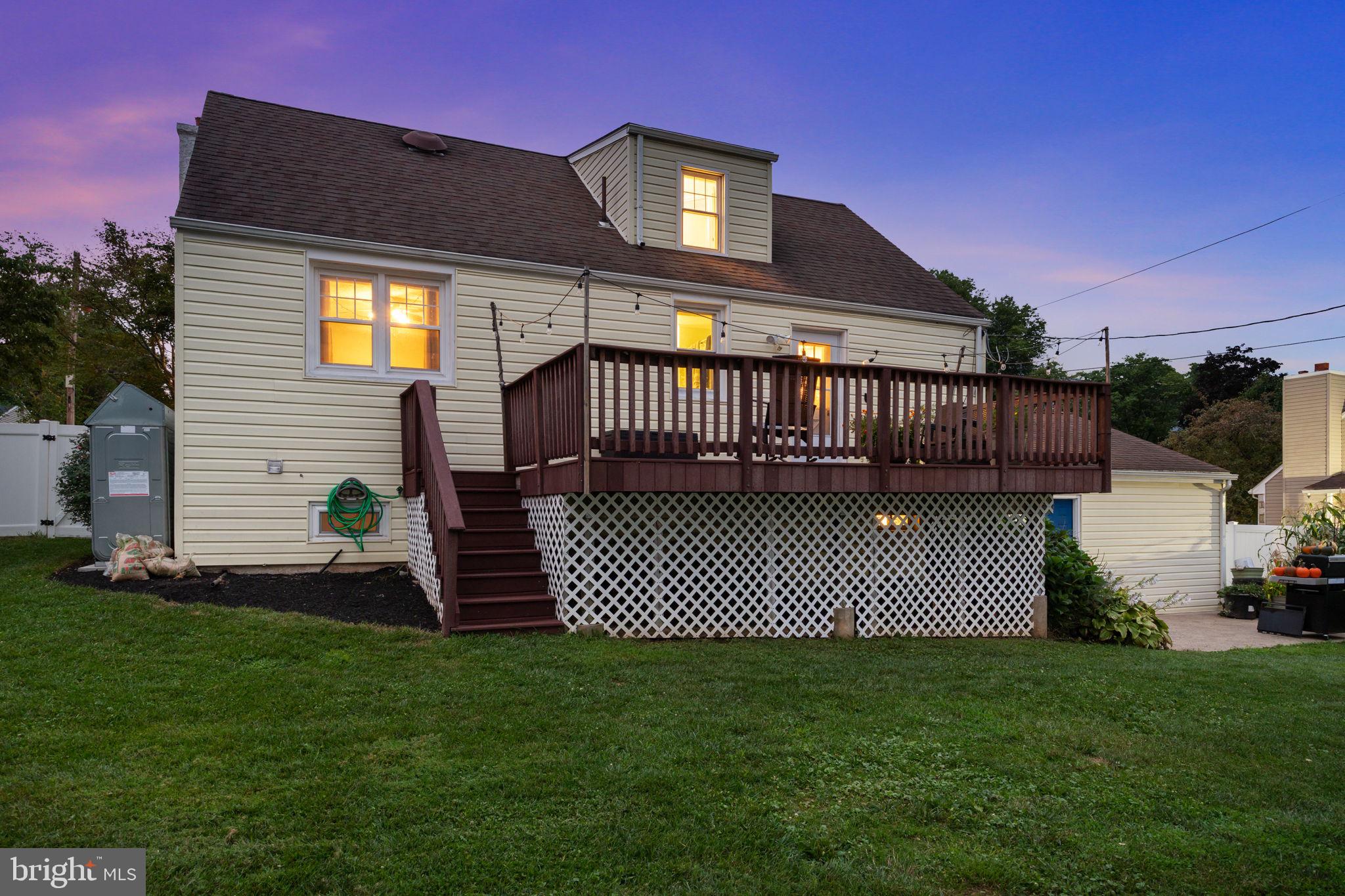 289 ROSEWOOD AVENUE