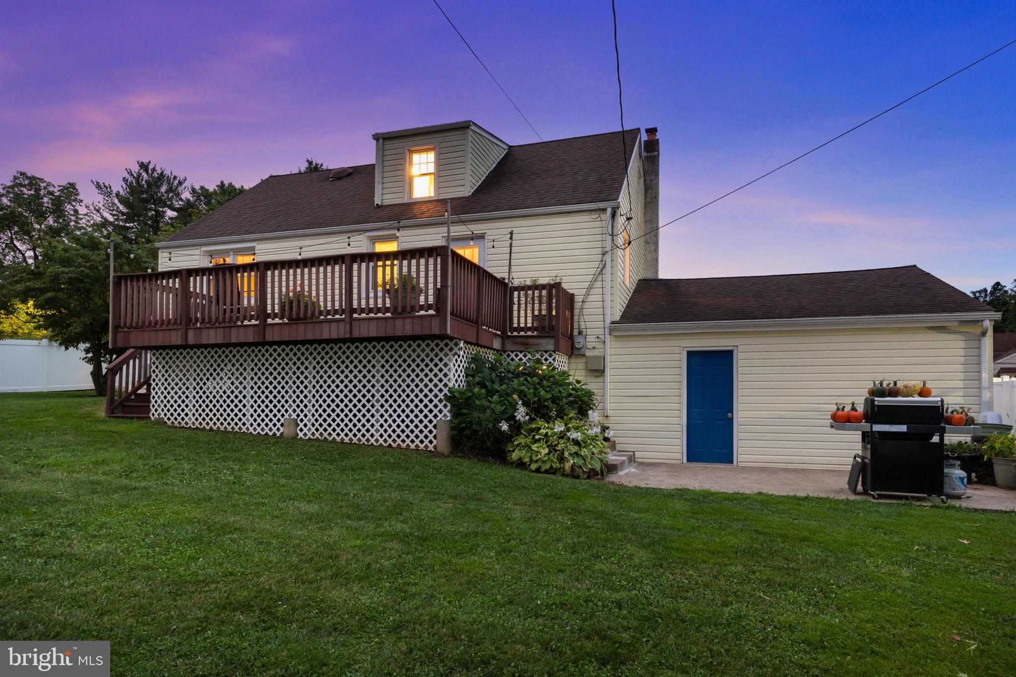 289 ROSEWOOD AVENUE