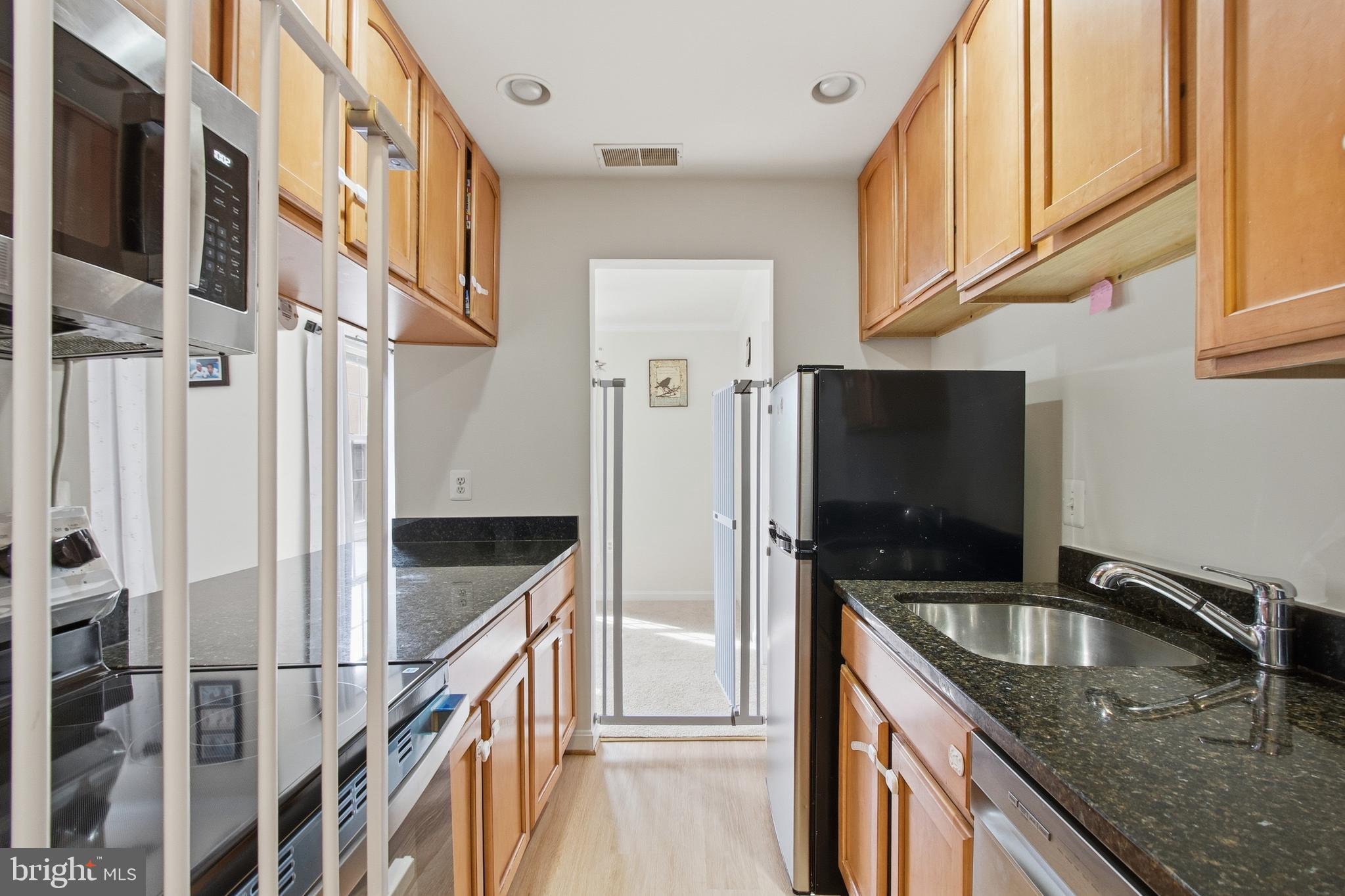 VILLAS AT COUNTRYSIDE - Residential