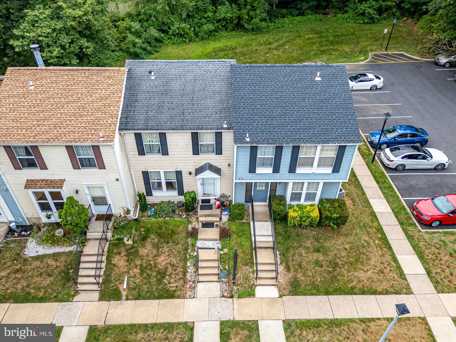 12 S HILL DRIVE S