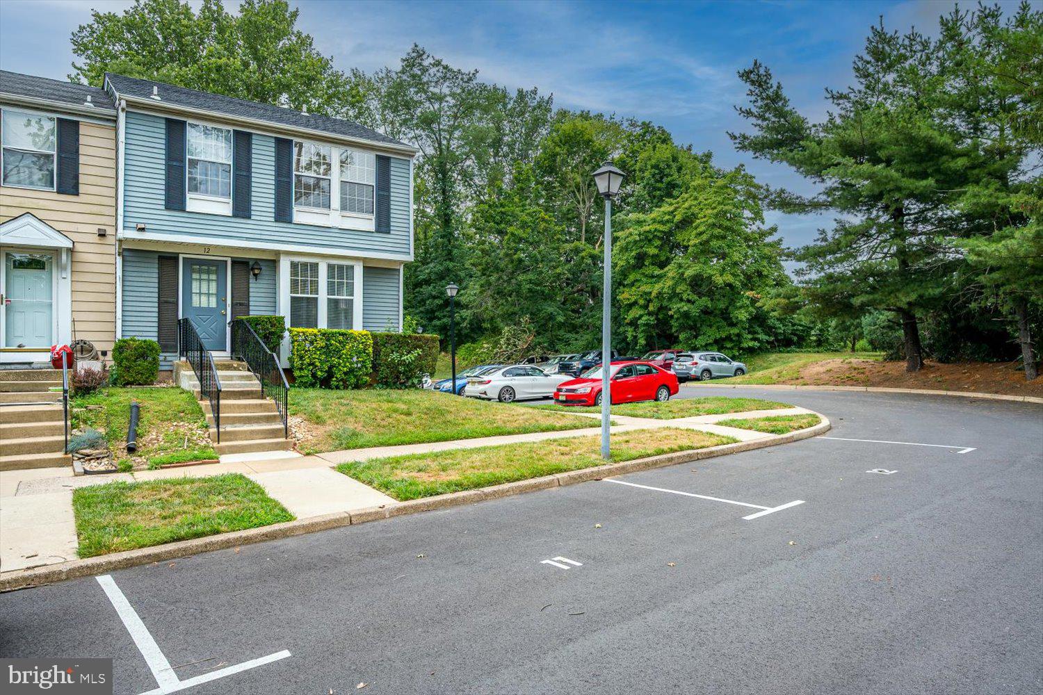 12 S HILL DRIVE S