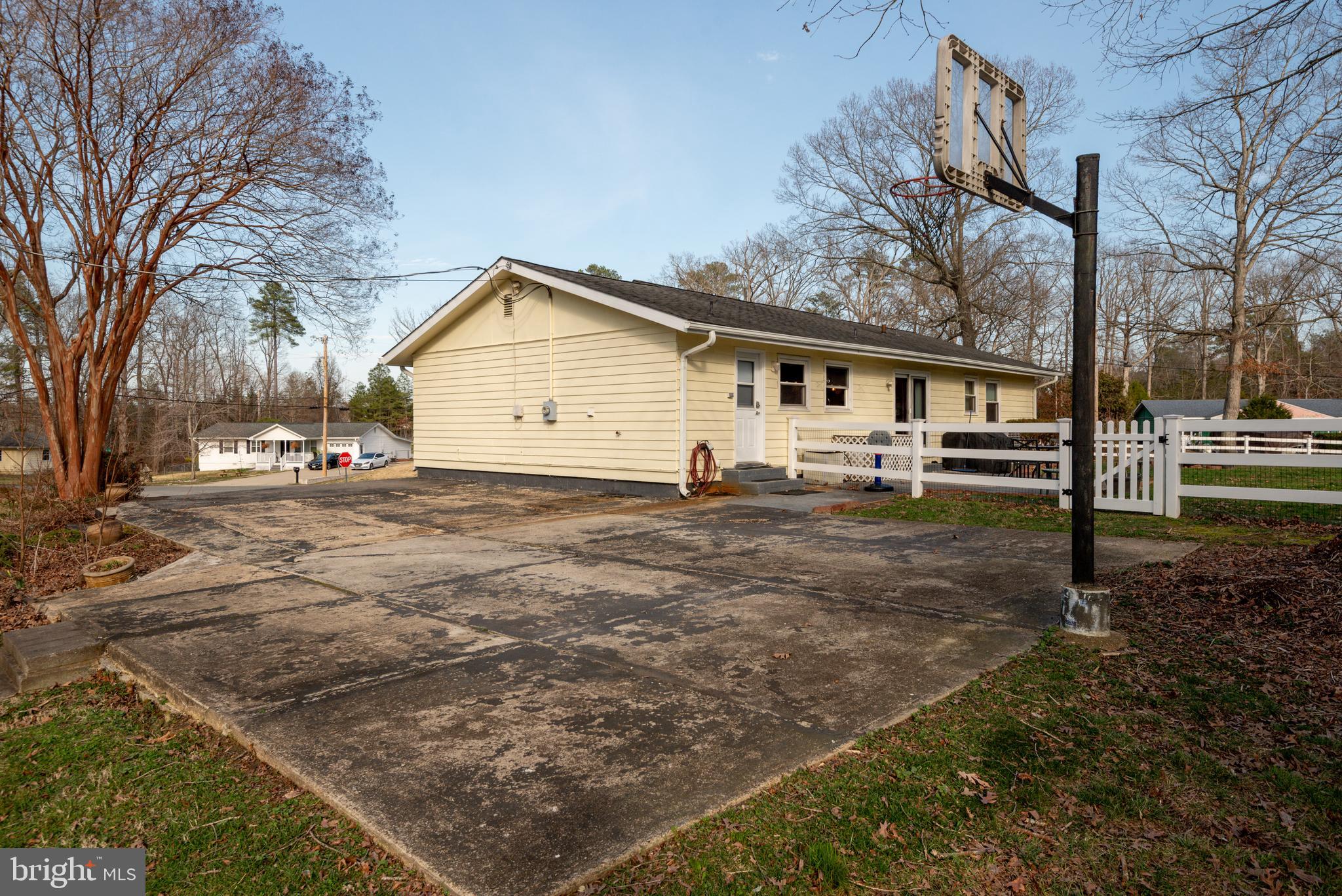 SAINT ANDREWS ES - Residential