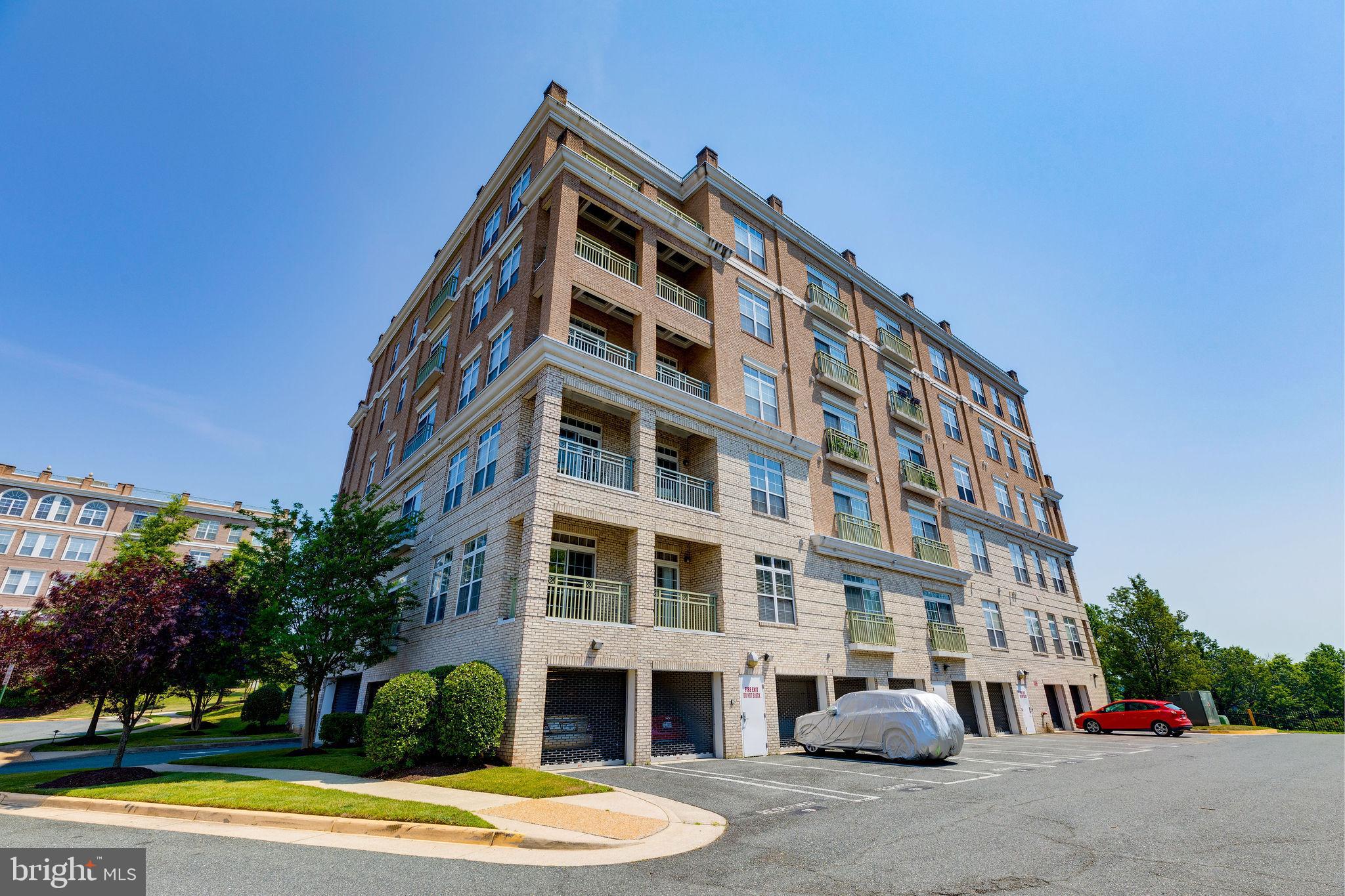 RIVER CLUB 1 AT BELMONT - Residential