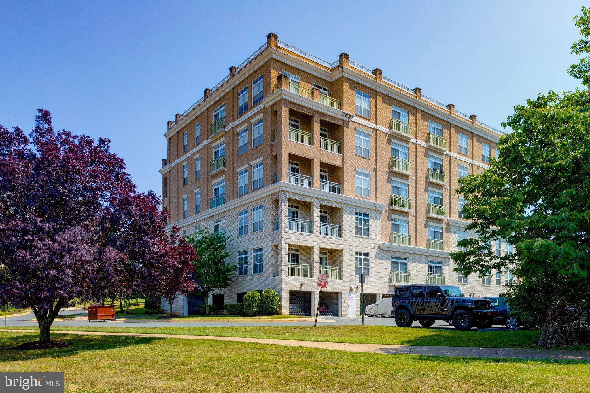 RIVER CLUB 1 AT BELMONT - Residential