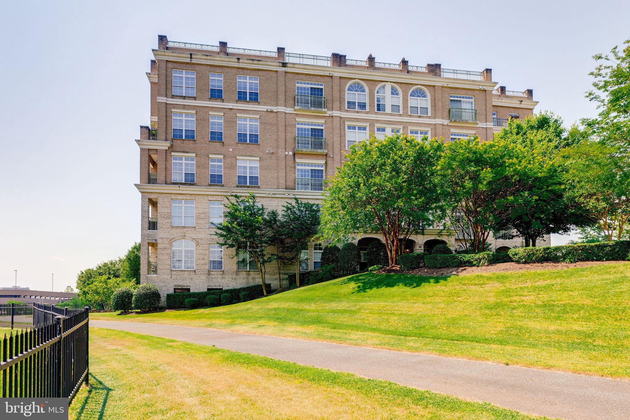 RIVER CLUB 1 AT BELMONT - Residential