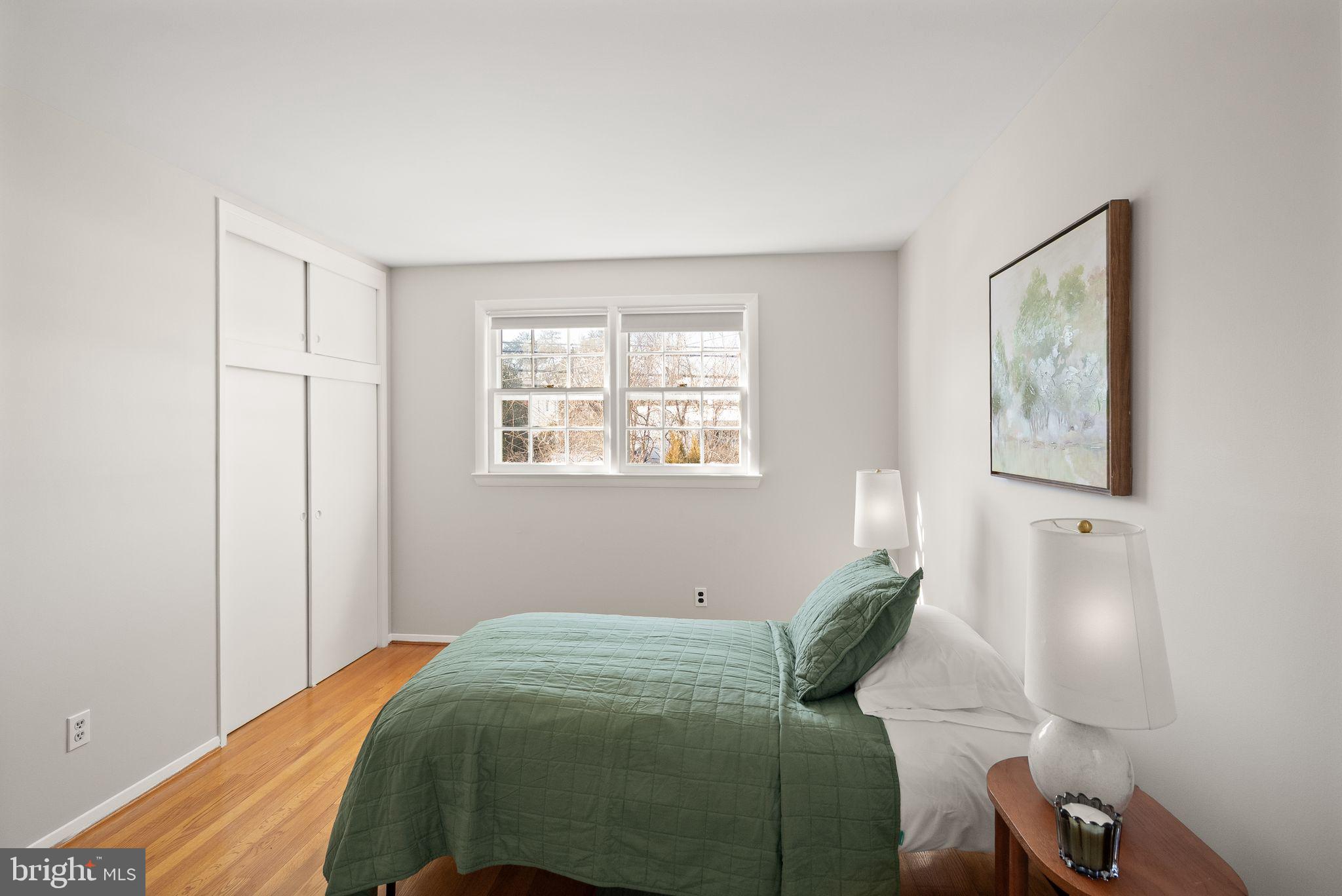 COUNTRY CLUB MANOR - Residential