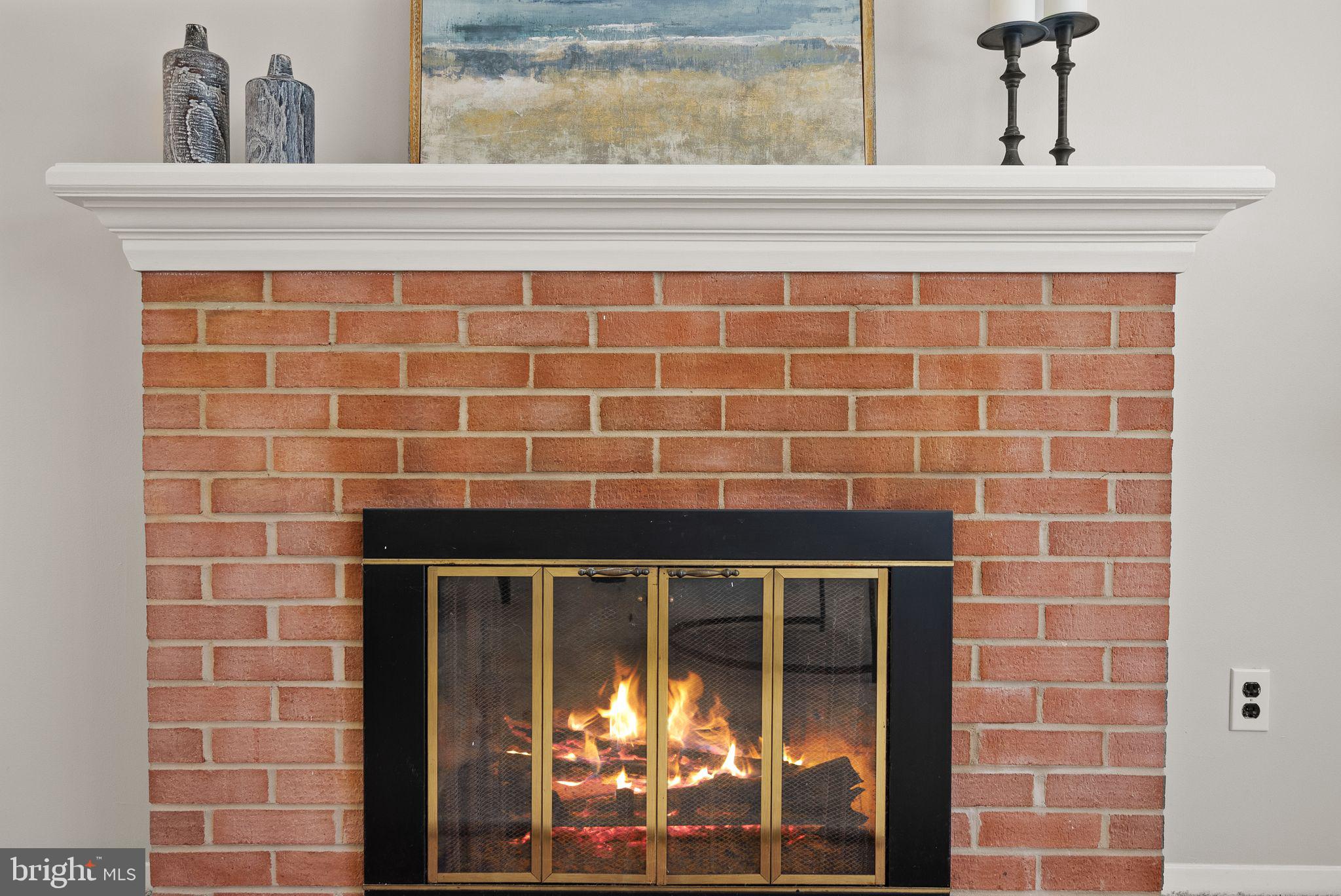 COUNTRY CLUB MANOR - Residential