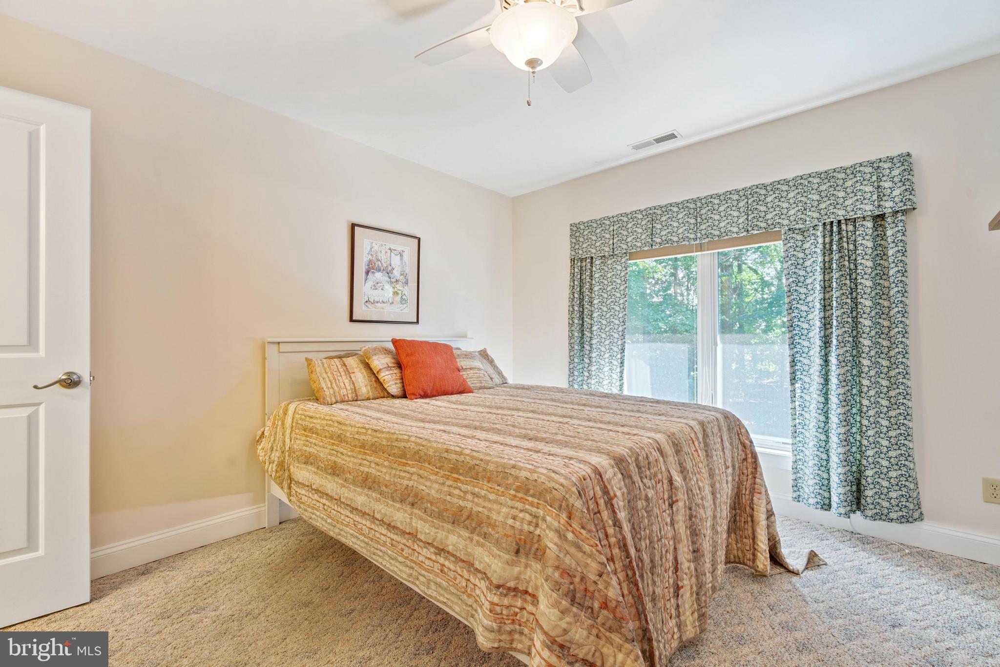 PINEY NECK - Residential