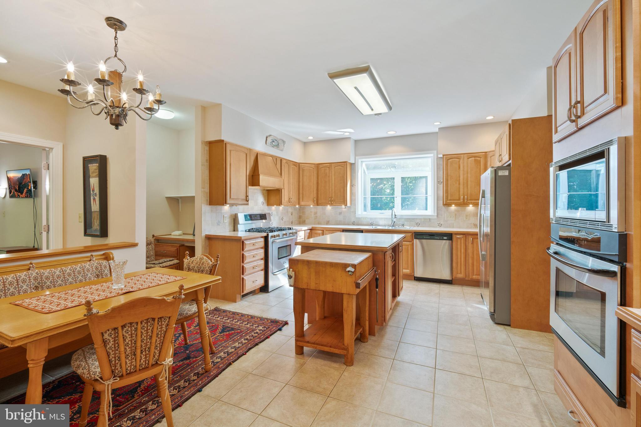 PINEY NECK - Residential