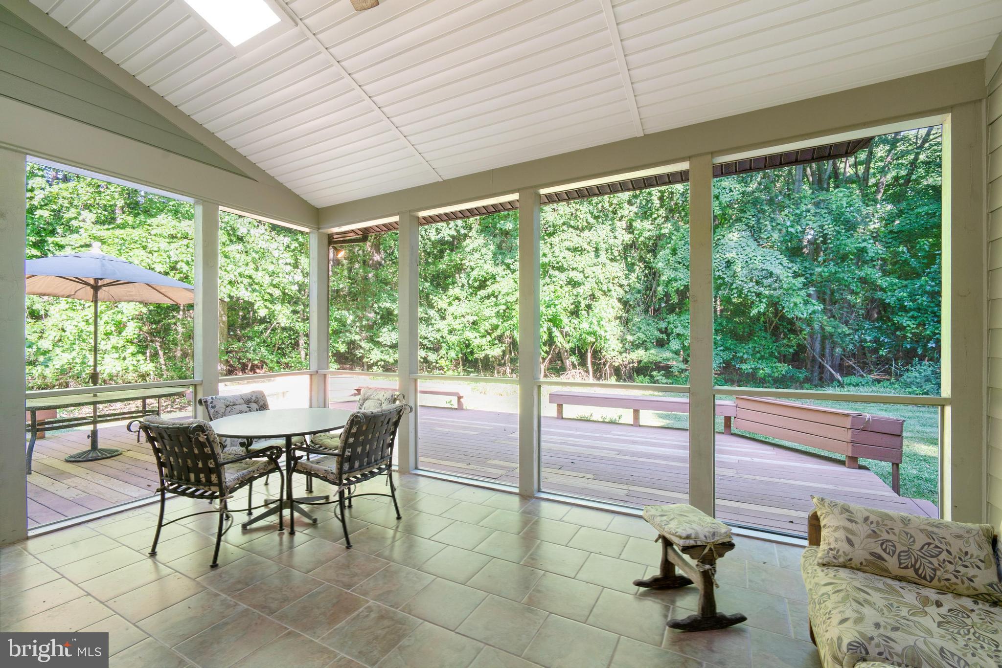 PINEY NECK - Residential