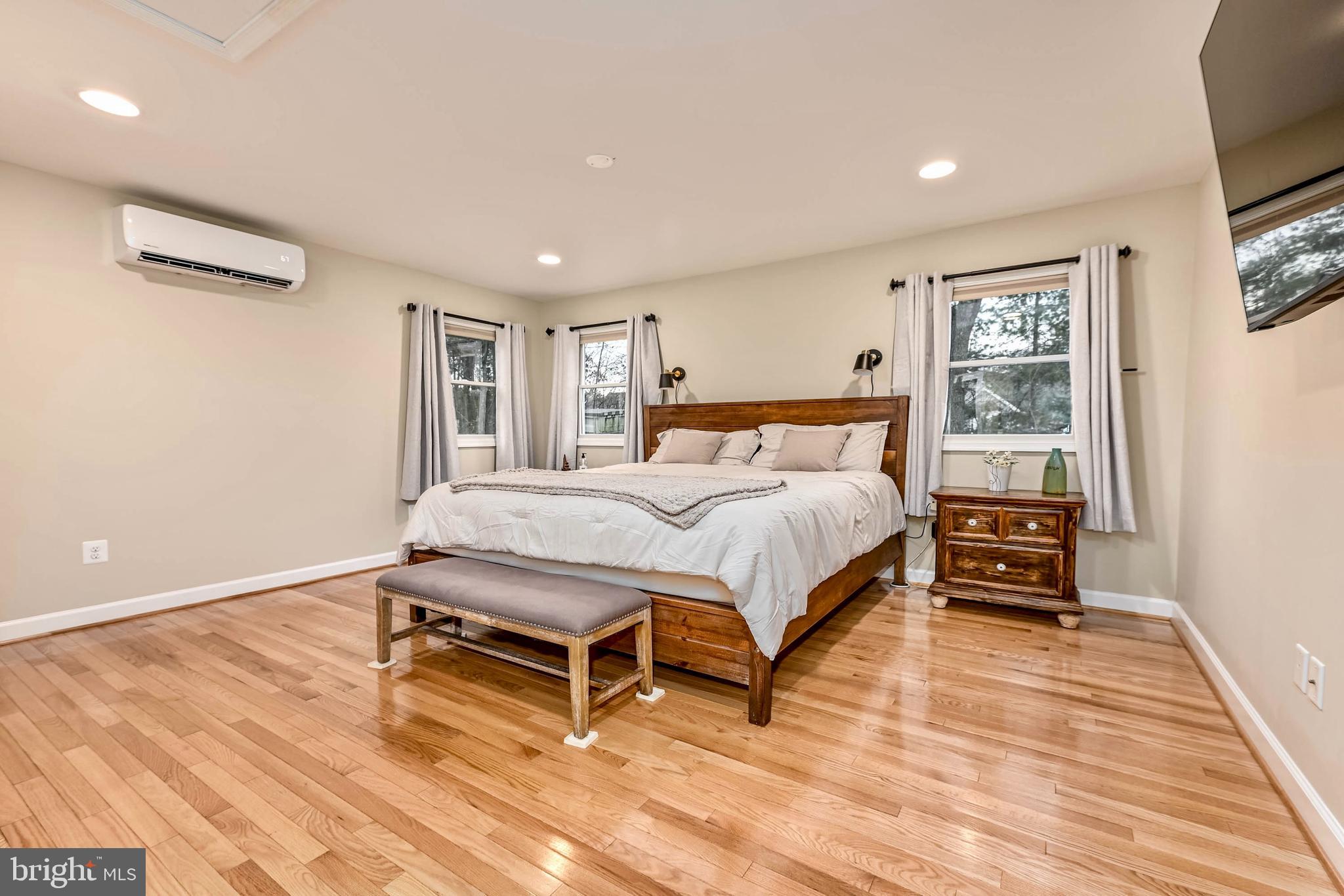 POTOMAC LAKES - Residential