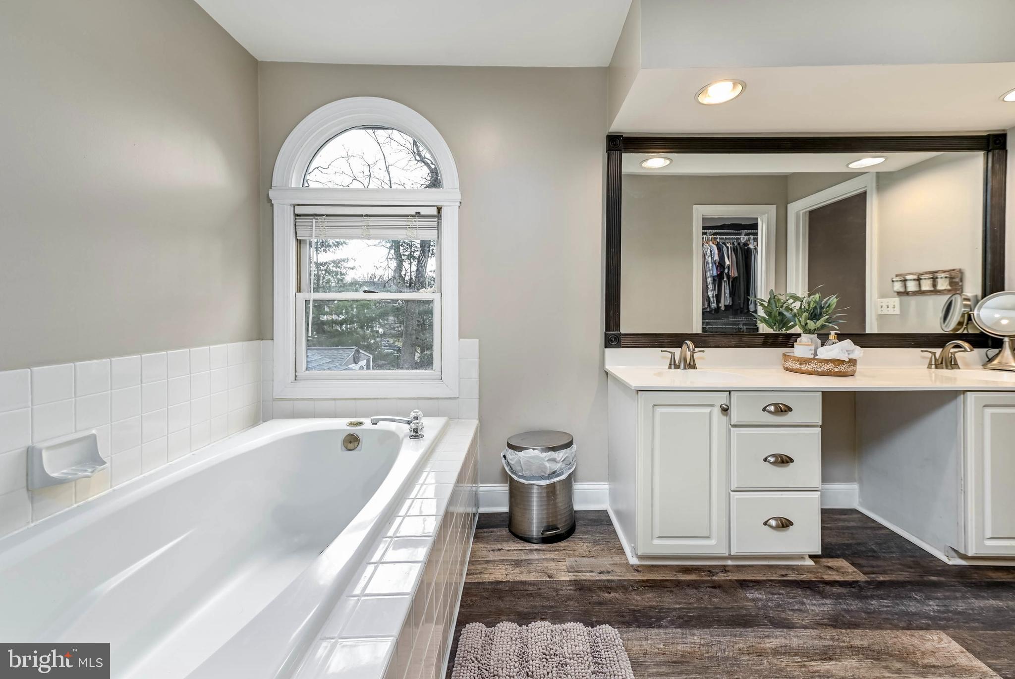 POTOMAC LAKES - Residential