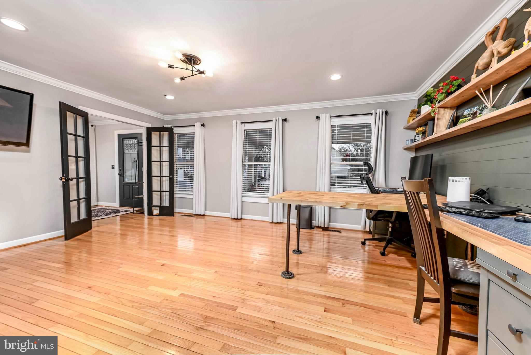 POTOMAC LAKES - Residential