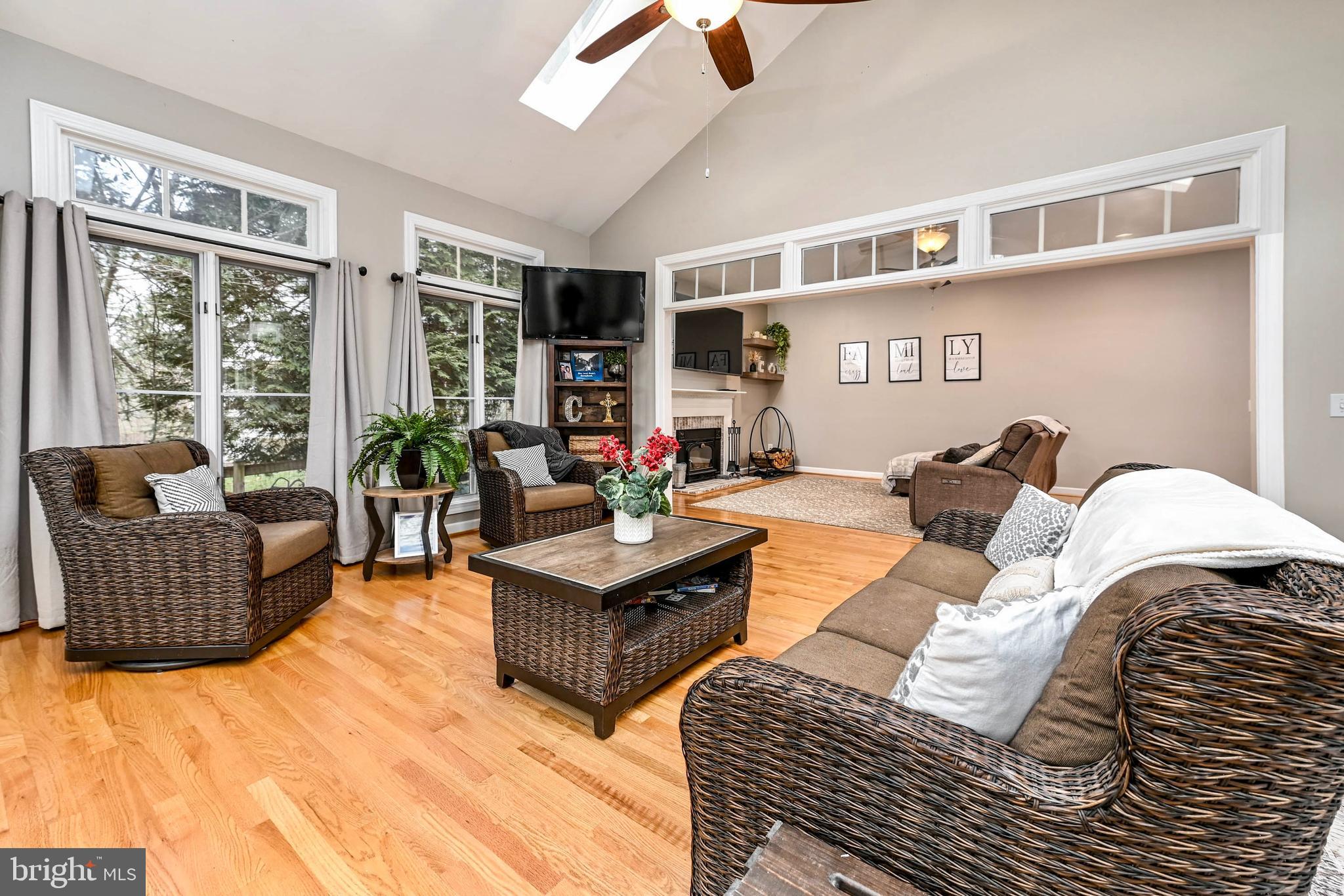 POTOMAC LAKES - Residential