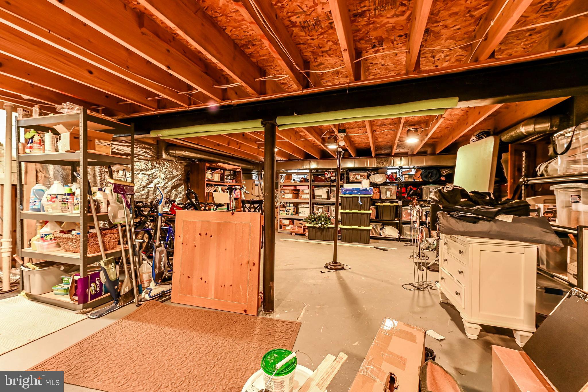 POTOMAC LAKES - Residential