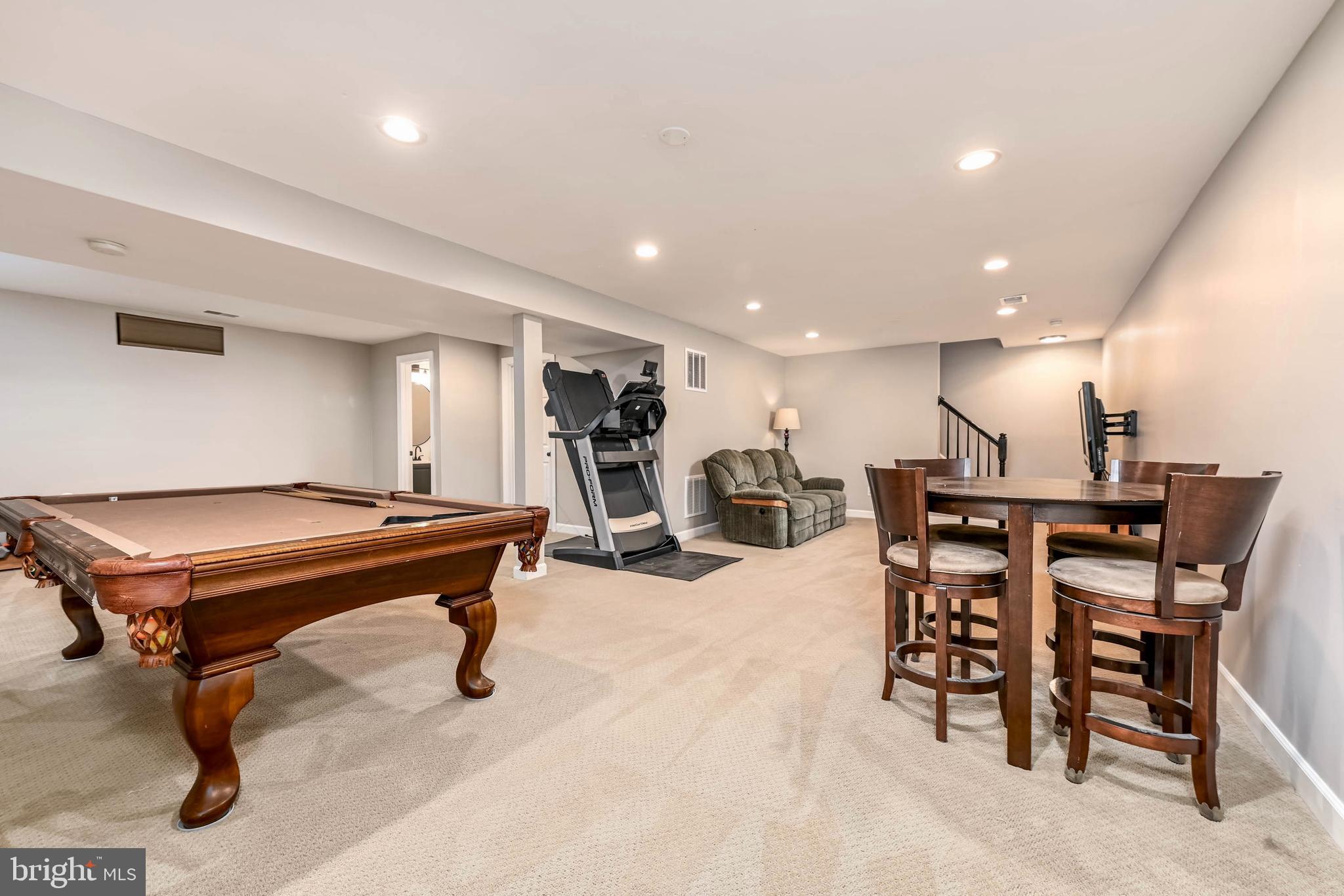 POTOMAC LAKES - Residential