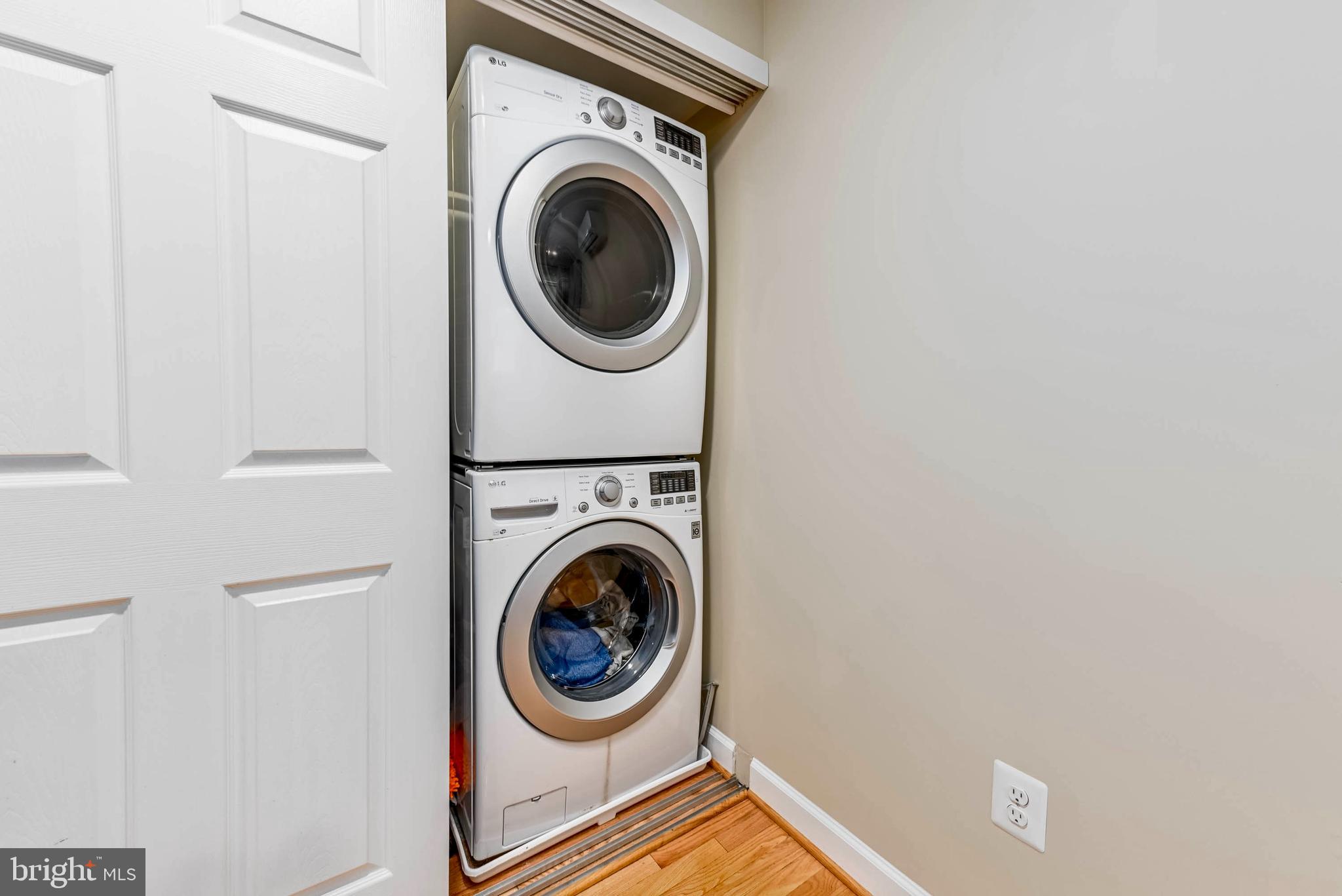 POTOMAC LAKES - Residential