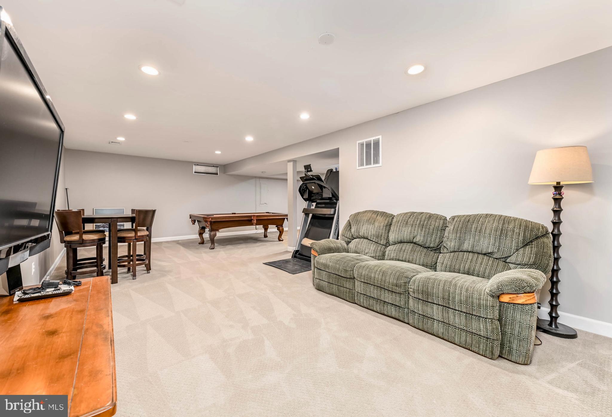 POTOMAC LAKES - Residential