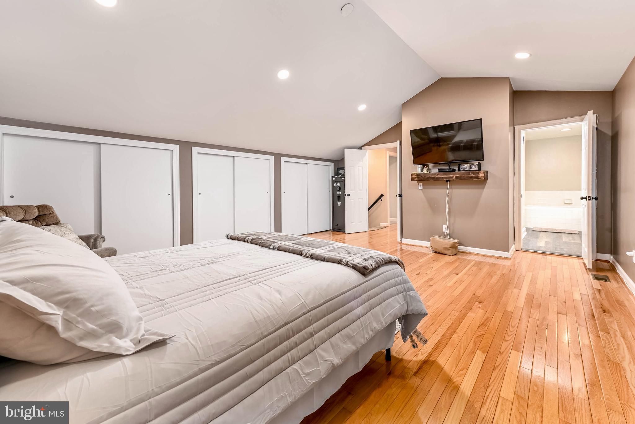 POTOMAC LAKES - Residential