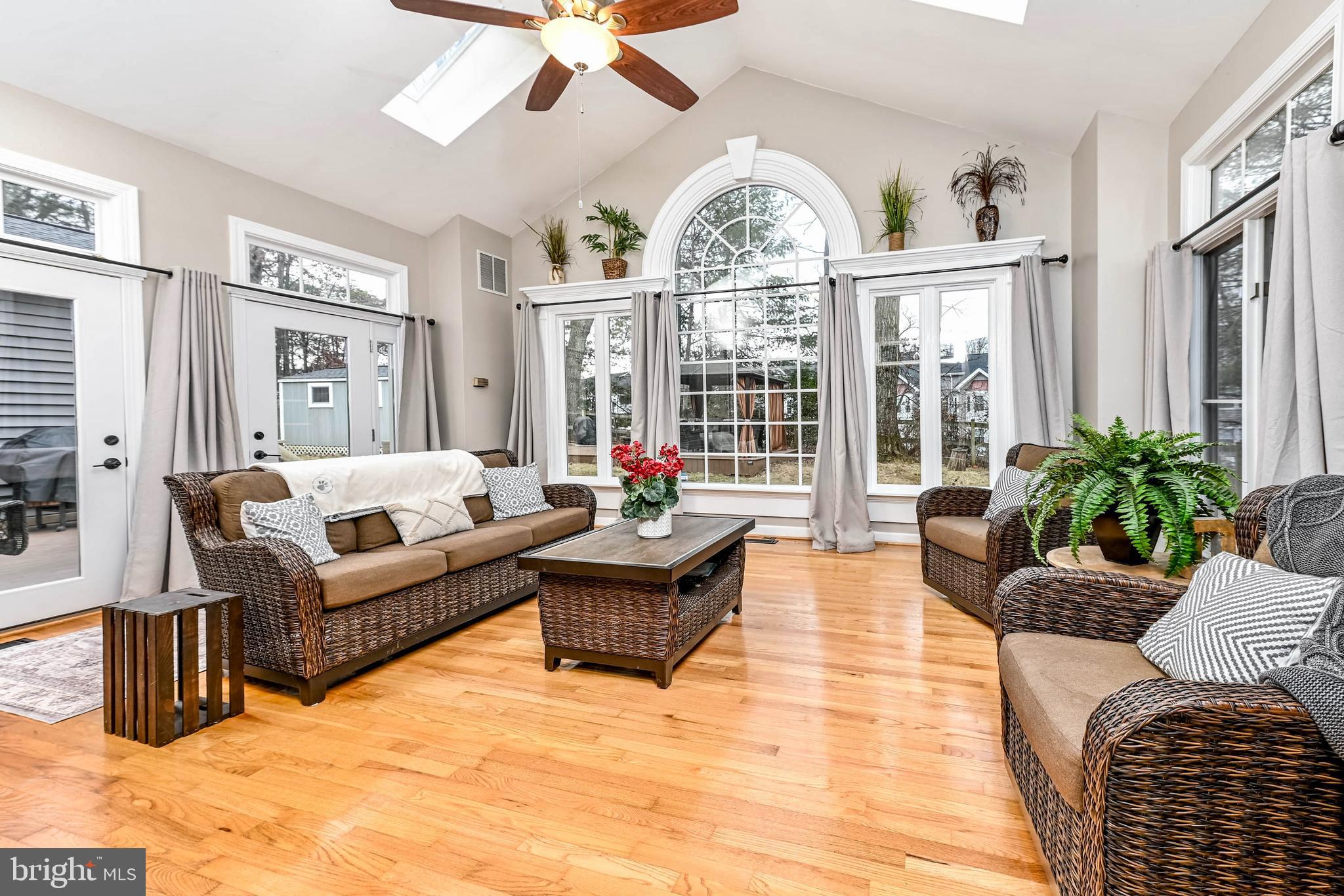 POTOMAC LAKES - Residential