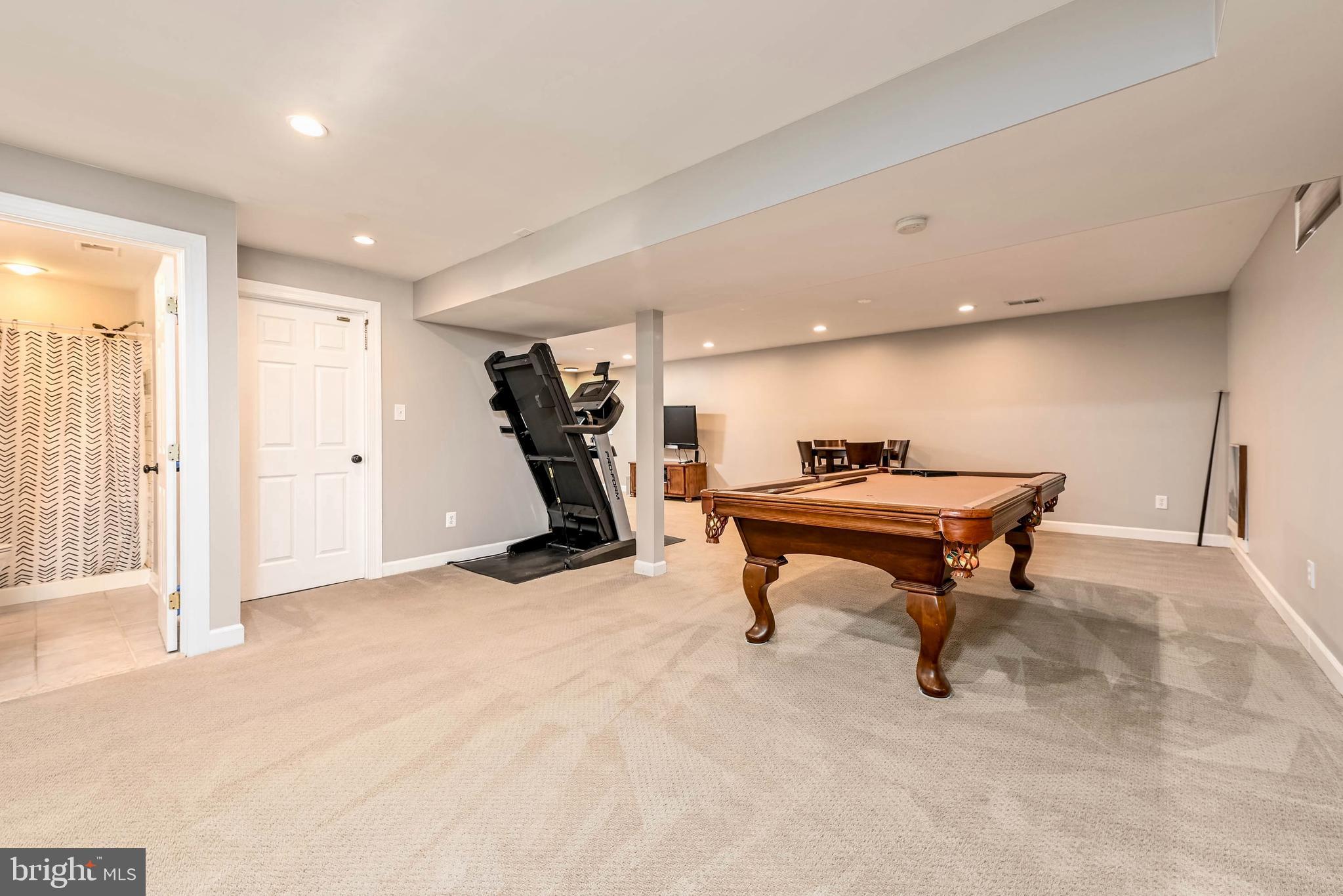 POTOMAC LAKES - Residential