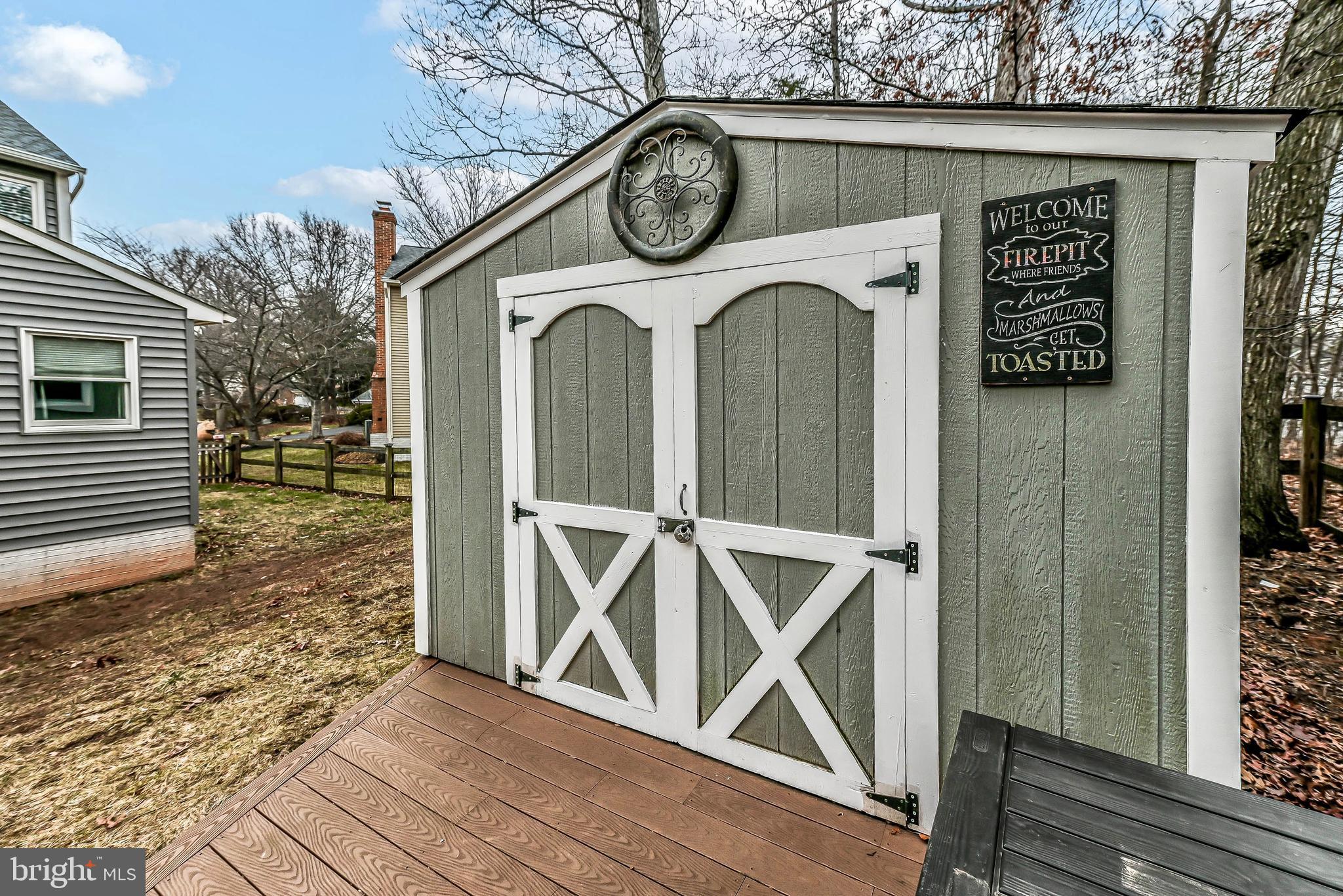 POTOMAC LAKES - Residential