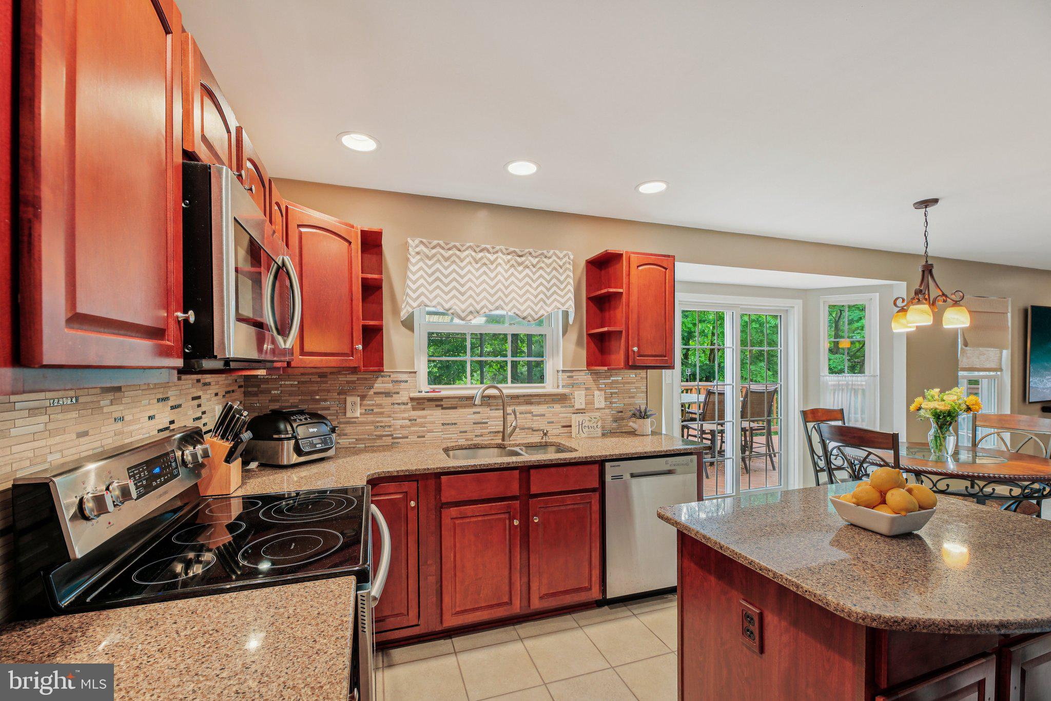 BLUE RIDGE MANOR - Residential