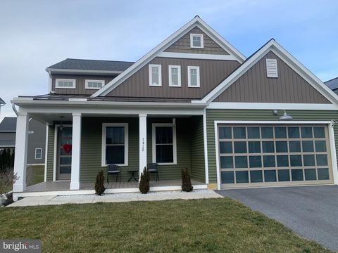 Photo of 1415 Heatherwood Drive, Mount Joy, PA 17552 (MLS # PALA2046732)