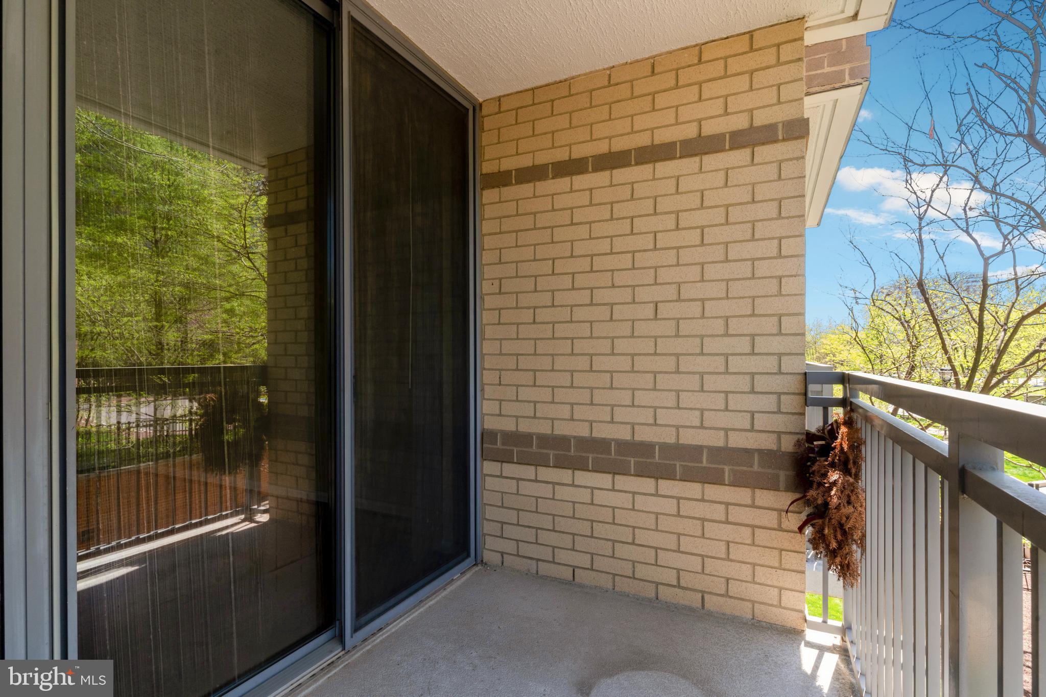 GALLERY AT WHITE FLINT - Residential