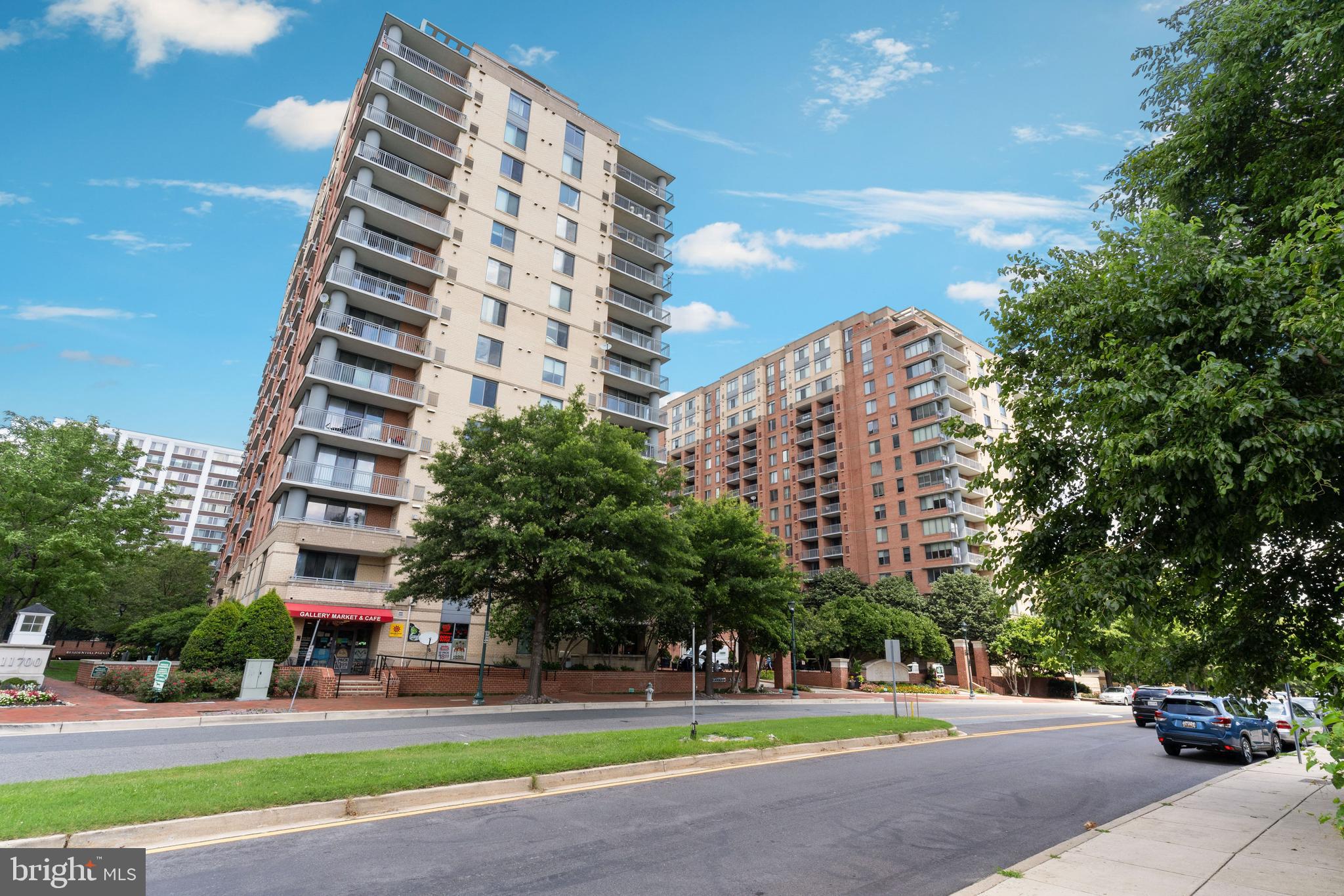 GALLERY AT WHITE FLINT - Residential