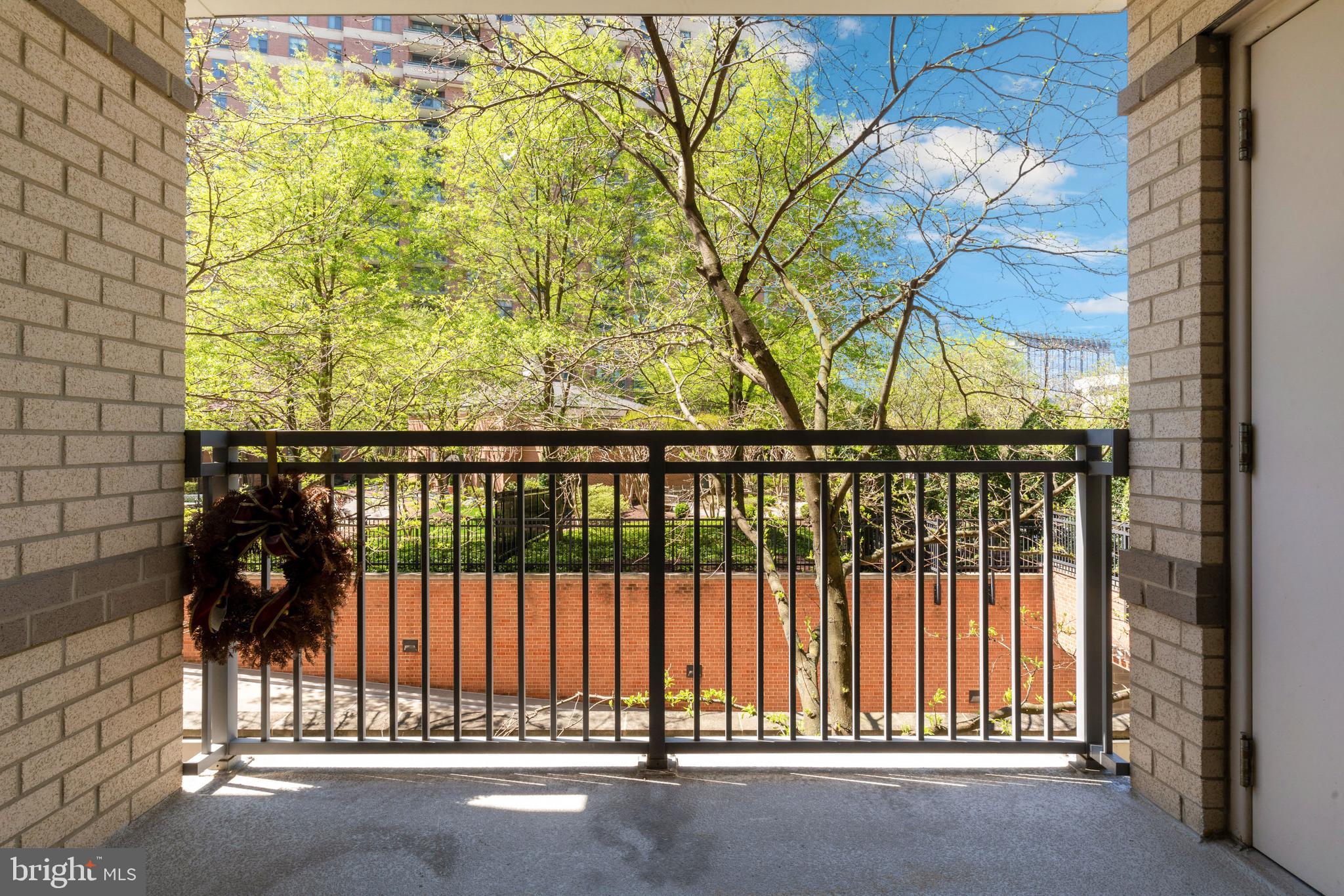 GALLERY AT WHITE FLINT - Residential