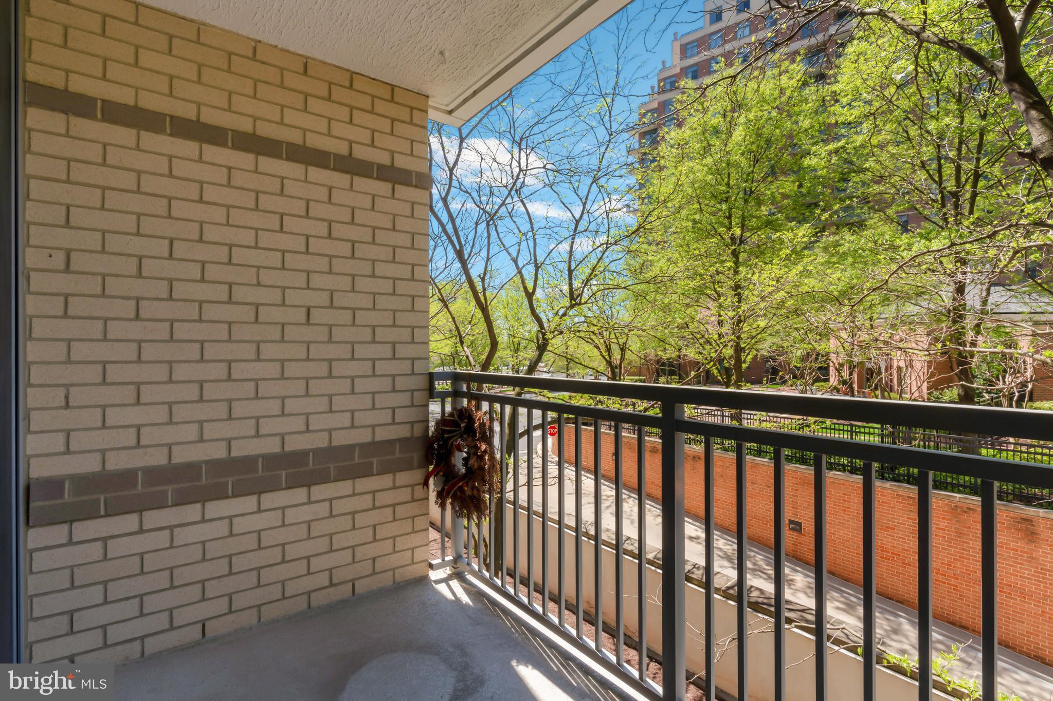 GALLERY AT WHITE FLINT - Residential