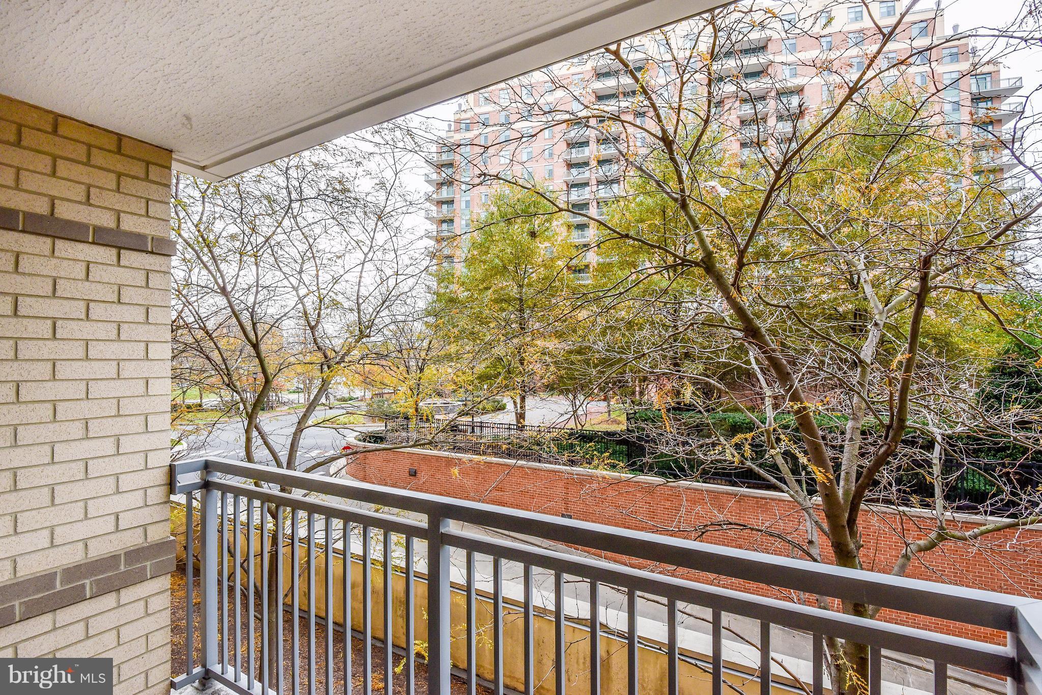 GALLERY AT WHITE FLINT - Residential