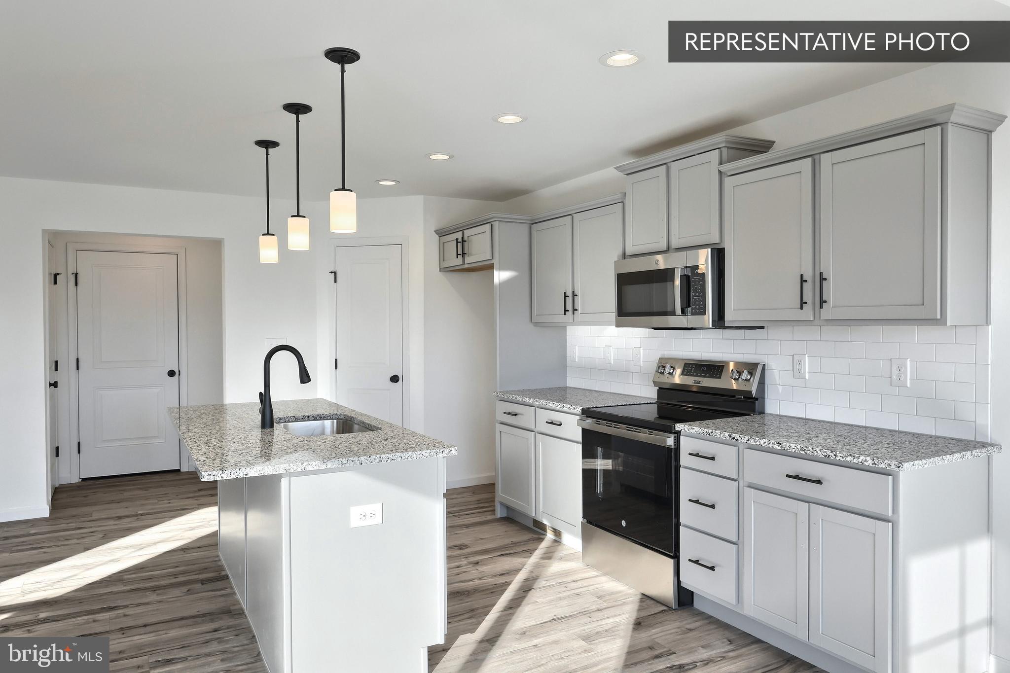 SUMMIT RIDGE - Residential