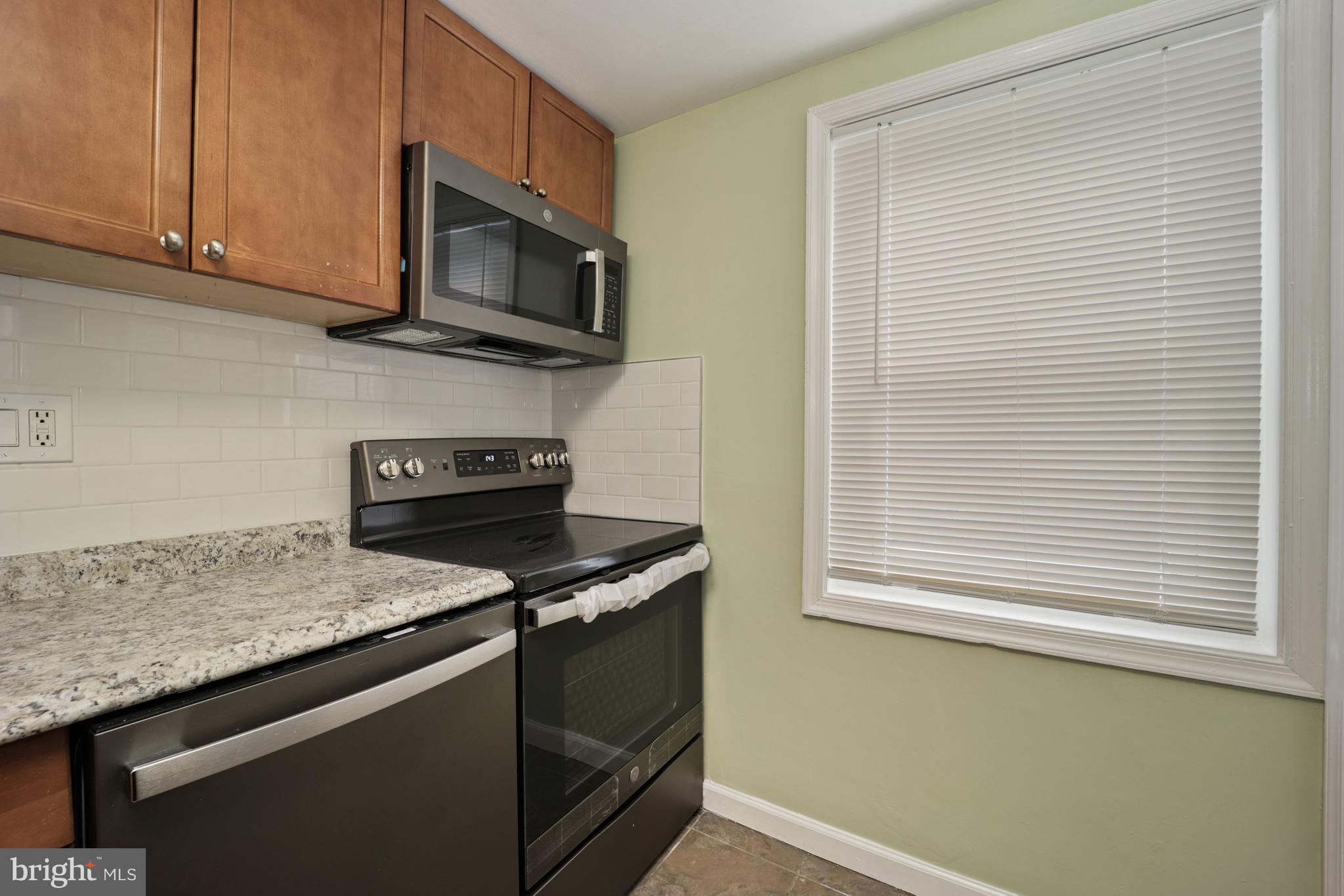 FOREST SPRING CONDO-PHAS - Residential