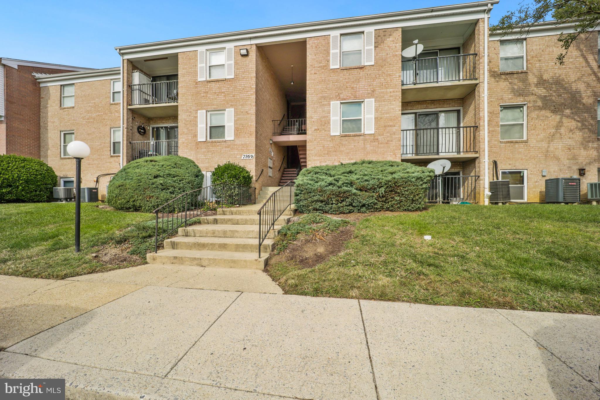 FOREST SPRING CONDO-PHAS - Residential