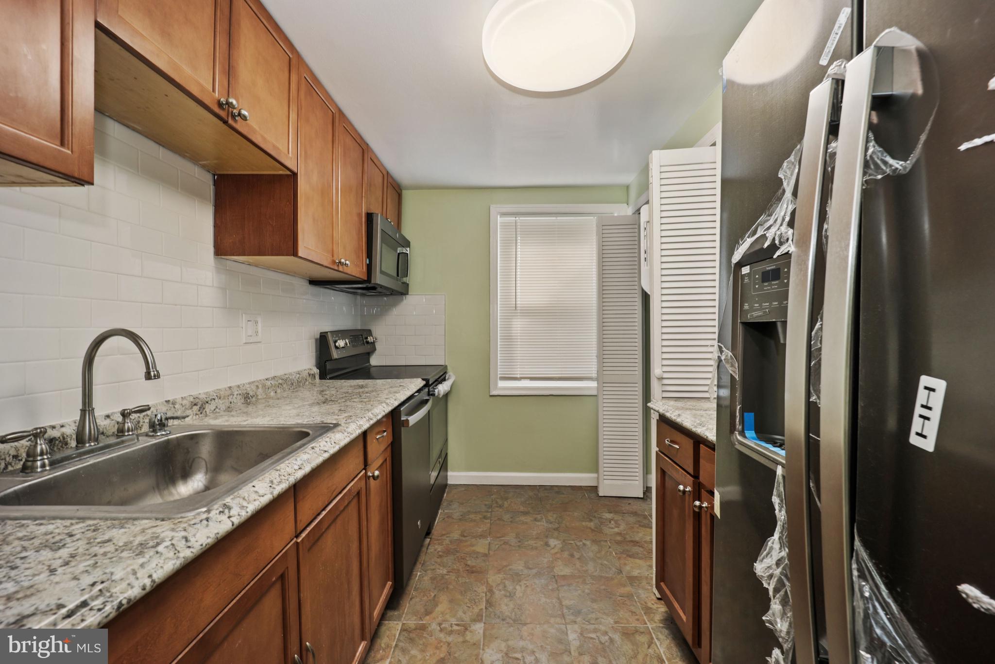 FOREST SPRING CONDO-PHAS - Residential