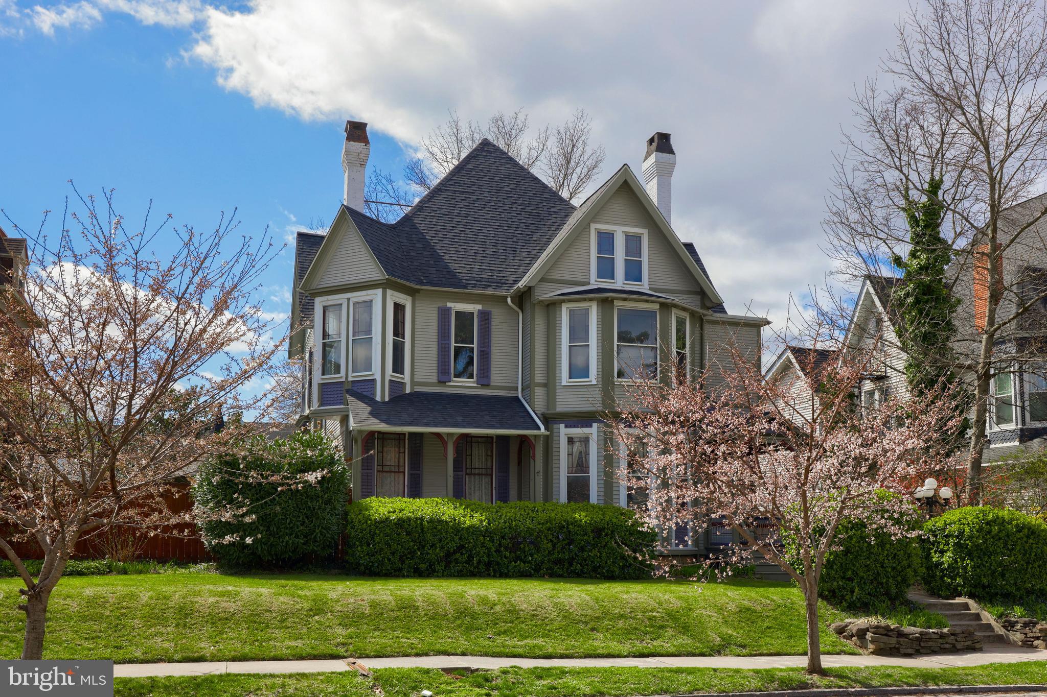 THE AVENUES - Residential