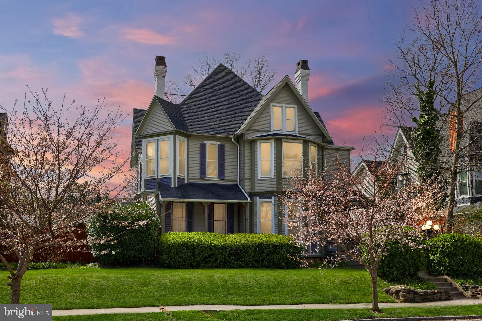 THE AVENUES - Residential