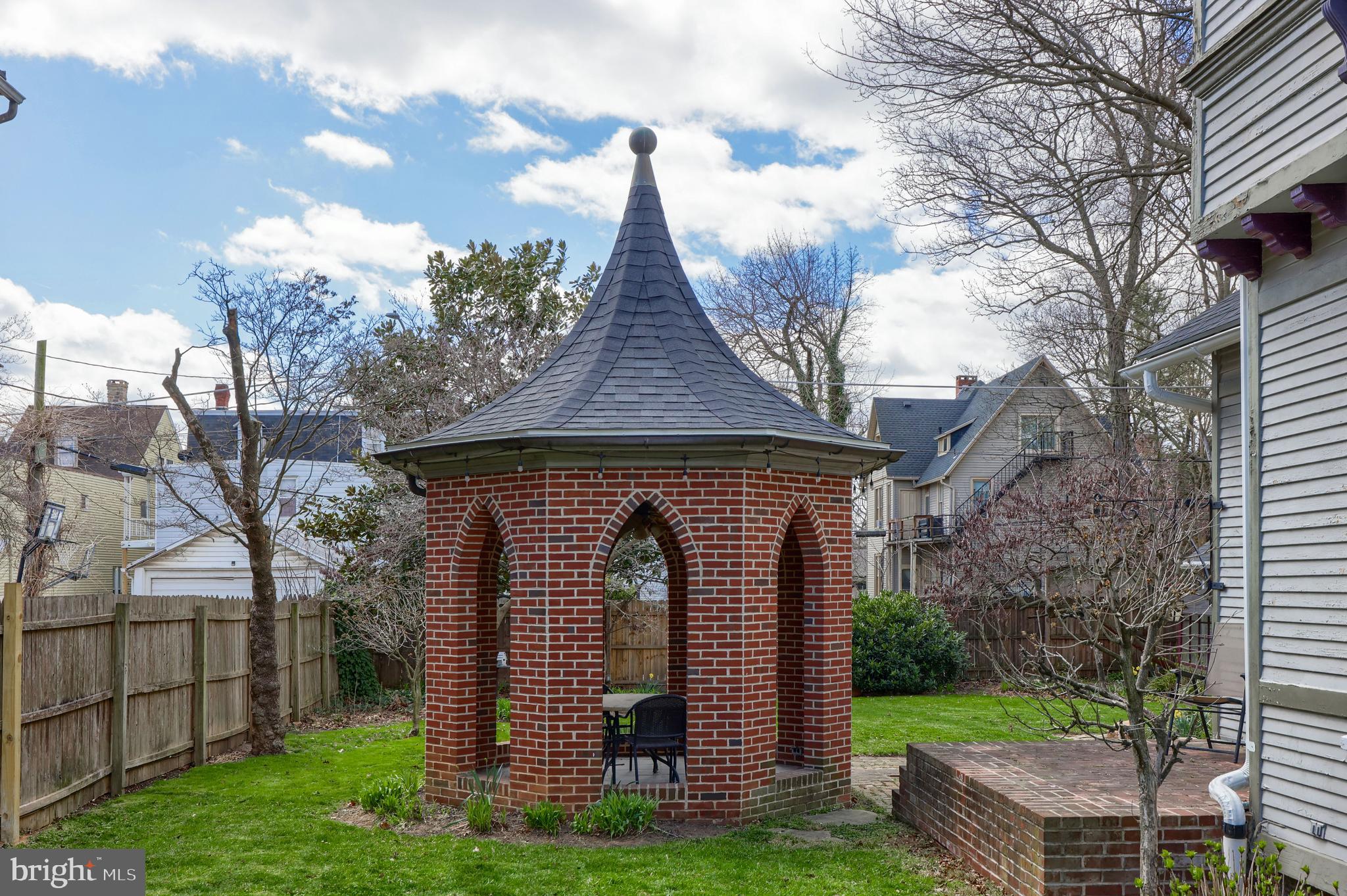 THE AVENUES - Residential
