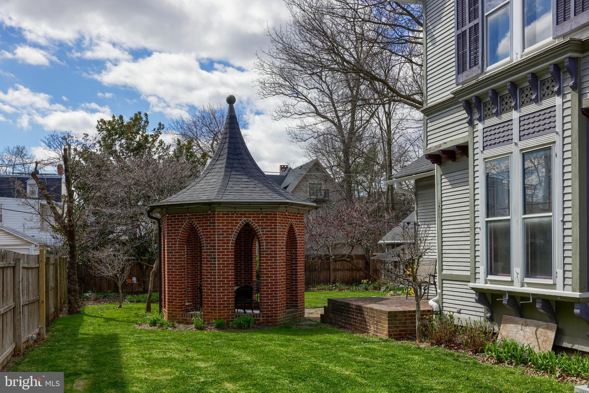 THE AVENUES - Residential