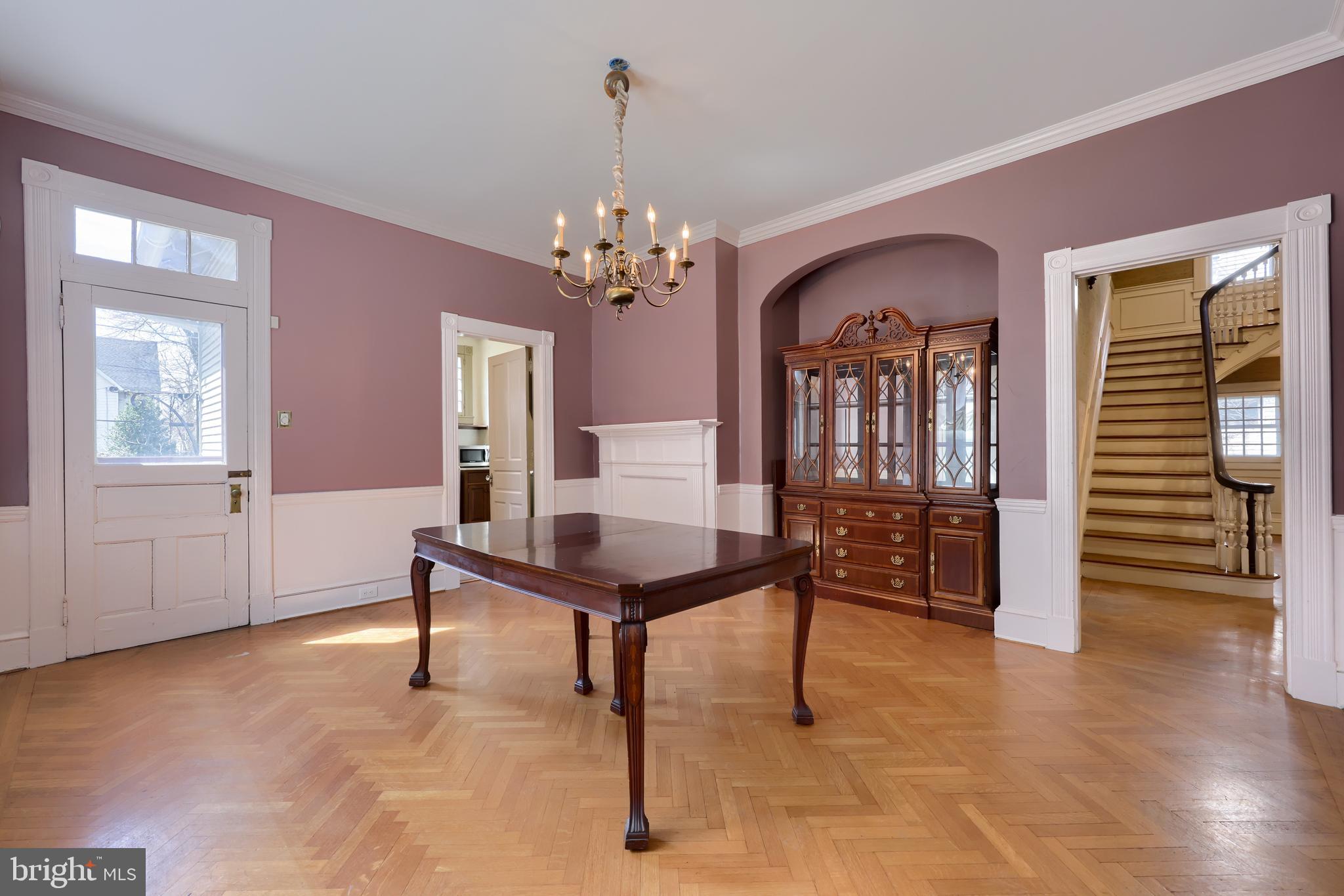 THE AVENUES - Residential
