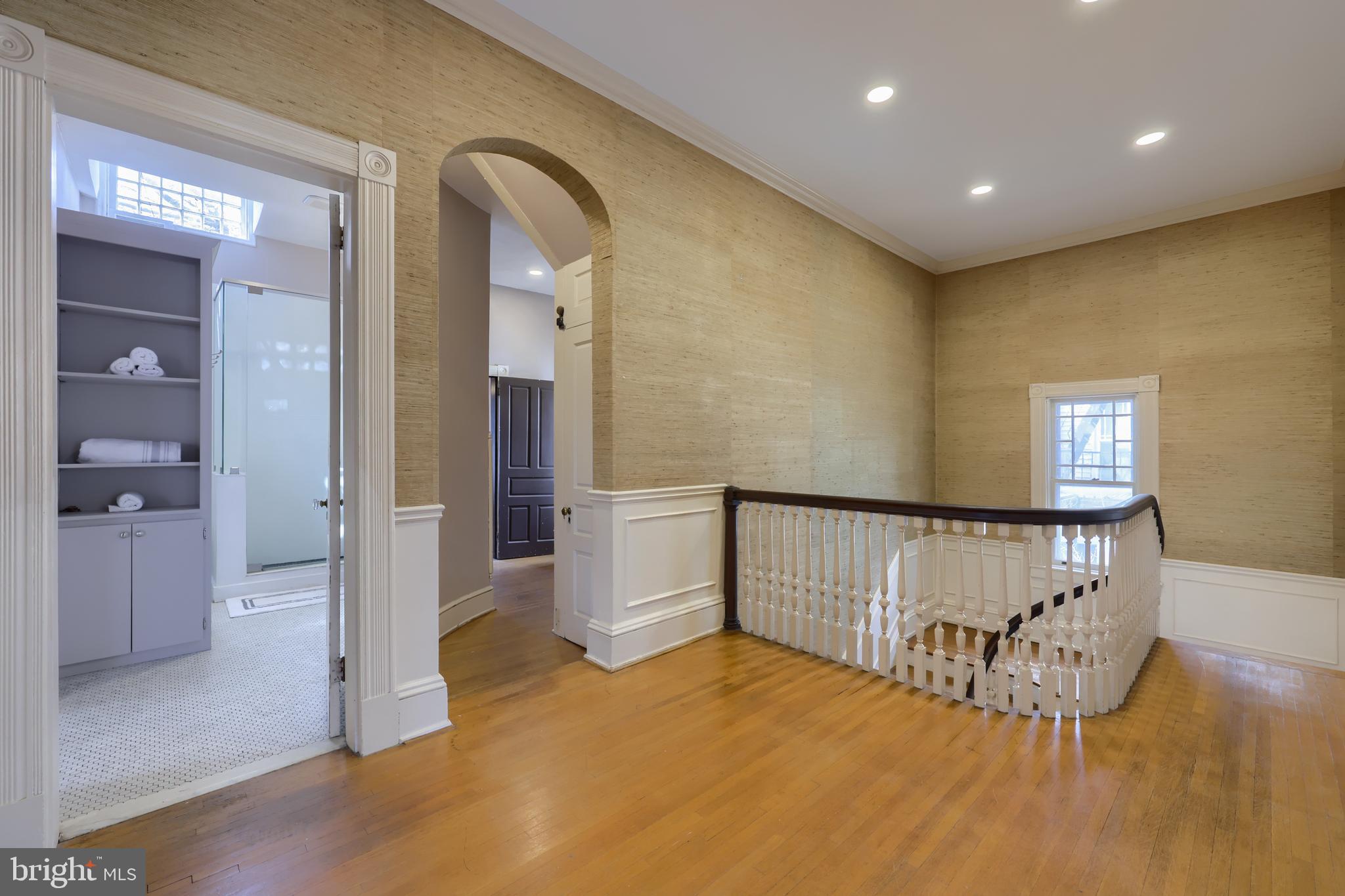 THE AVENUES - Residential