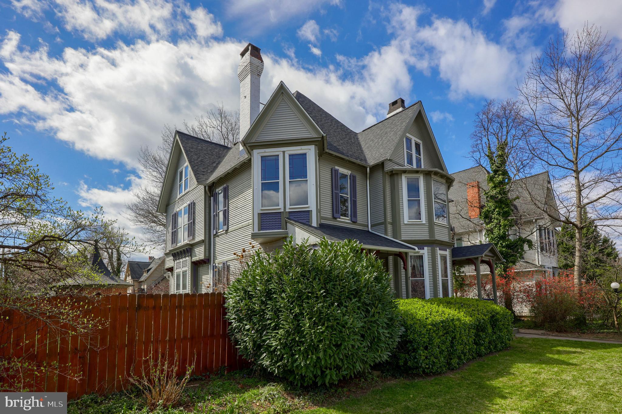 THE AVENUES - Residential