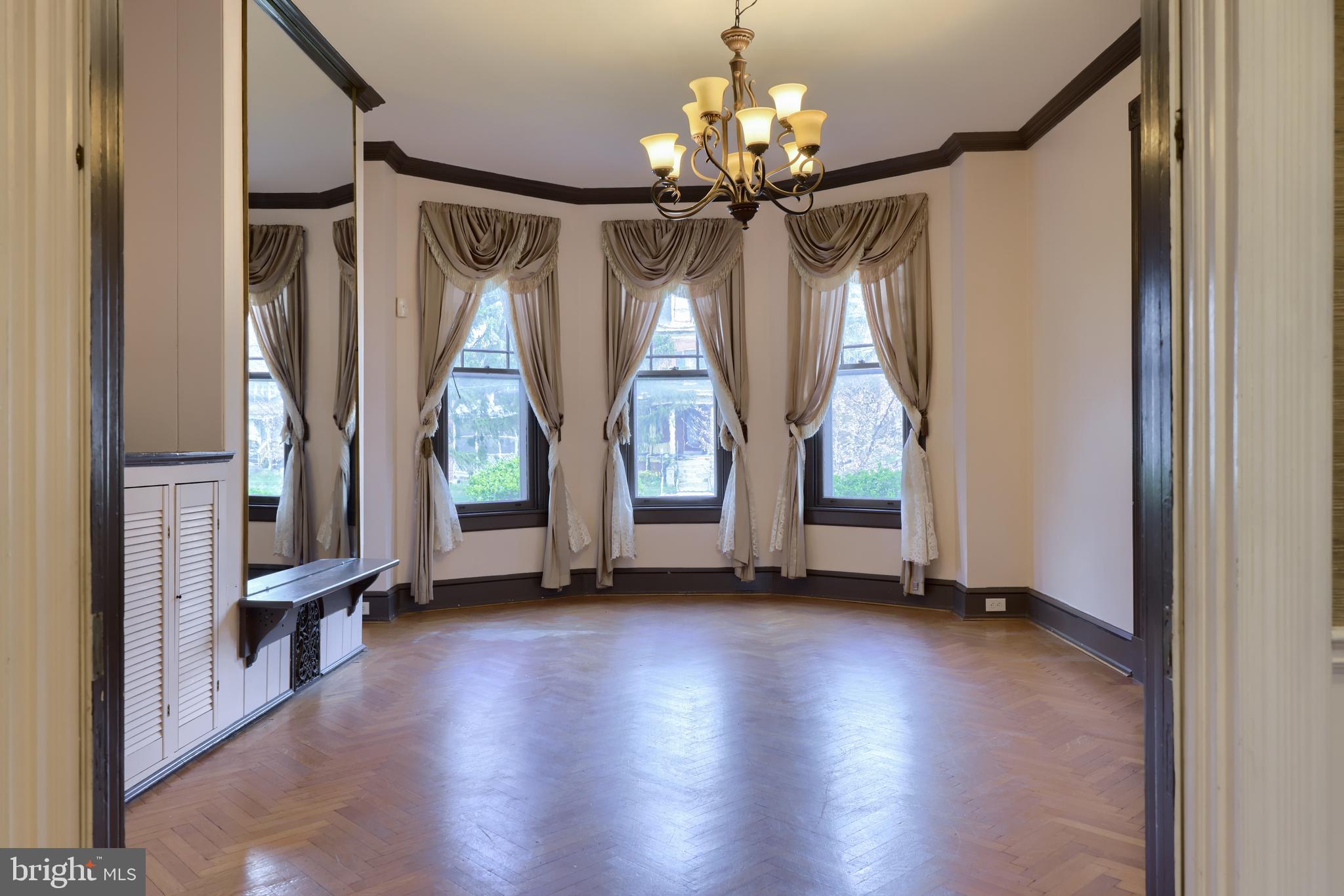 THE AVENUES - Residential